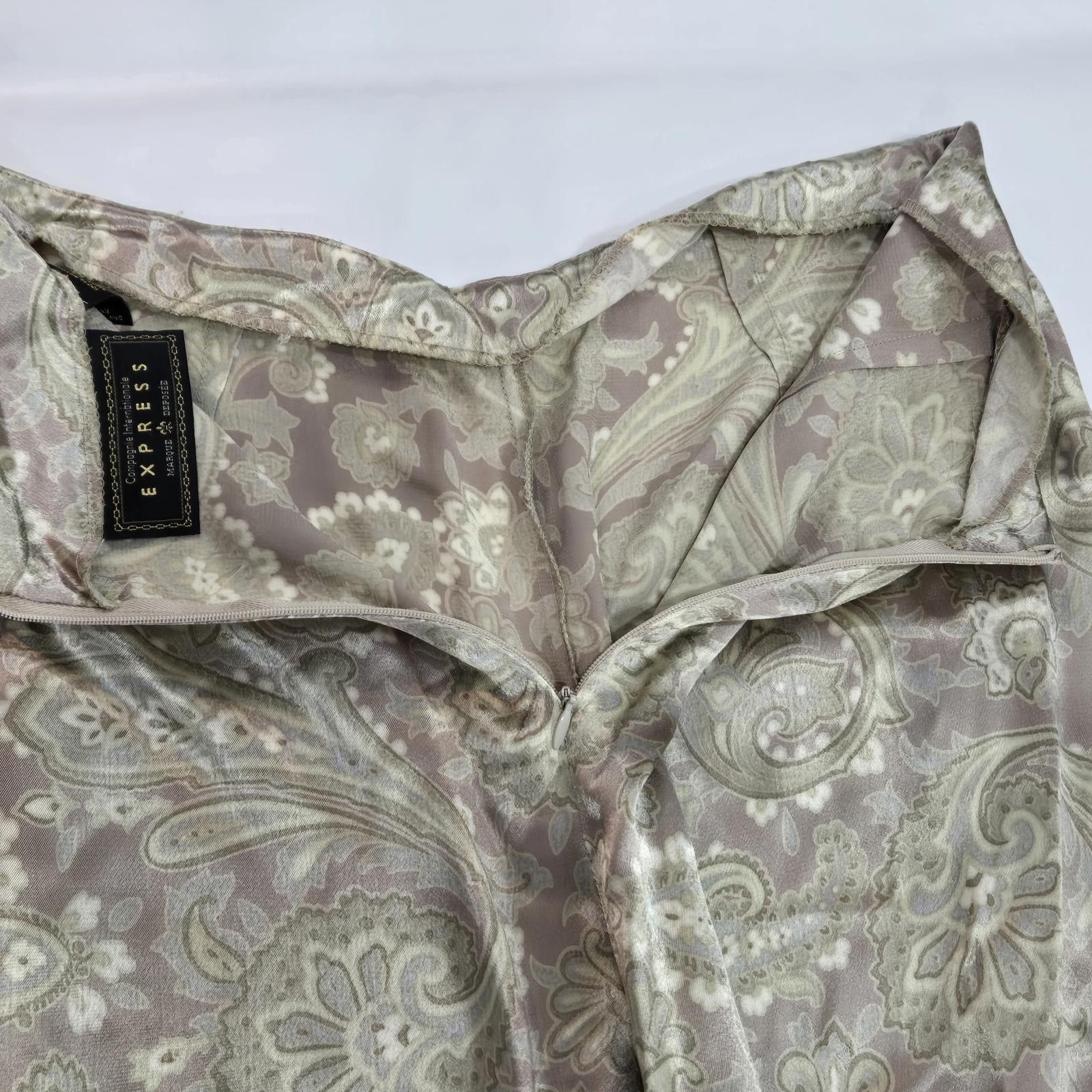 Express Express Elegant Paisley Wide-Leg Pants Satin Size 11/12 Size 34" / US 12 / IT 48 - 4 Thumbnail