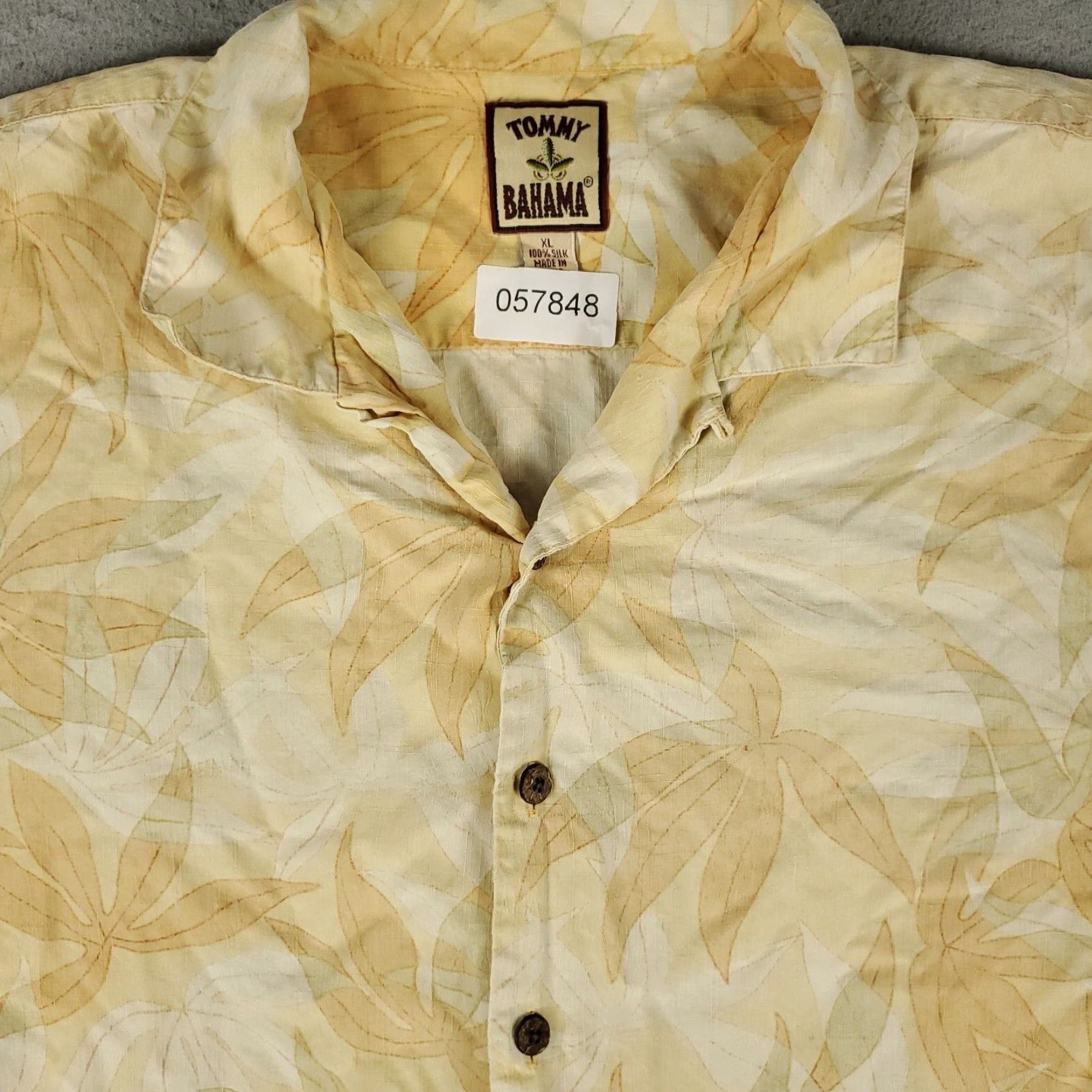 Tommy Bahama Tommy Bahama Hawaiian Shirt Mens XL Yellow Silk Floral Button-Up Short Sleeve Size US XL / EU 56 / 4 - 2 Thumbnail
