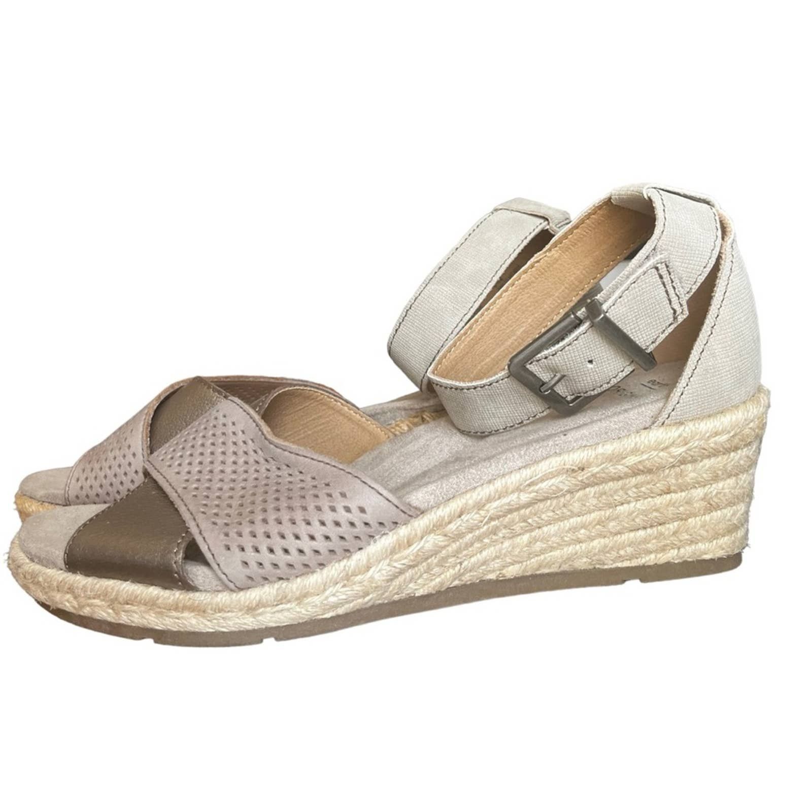 Earth Origins Naples Natasha Leather Perforated Wedges
