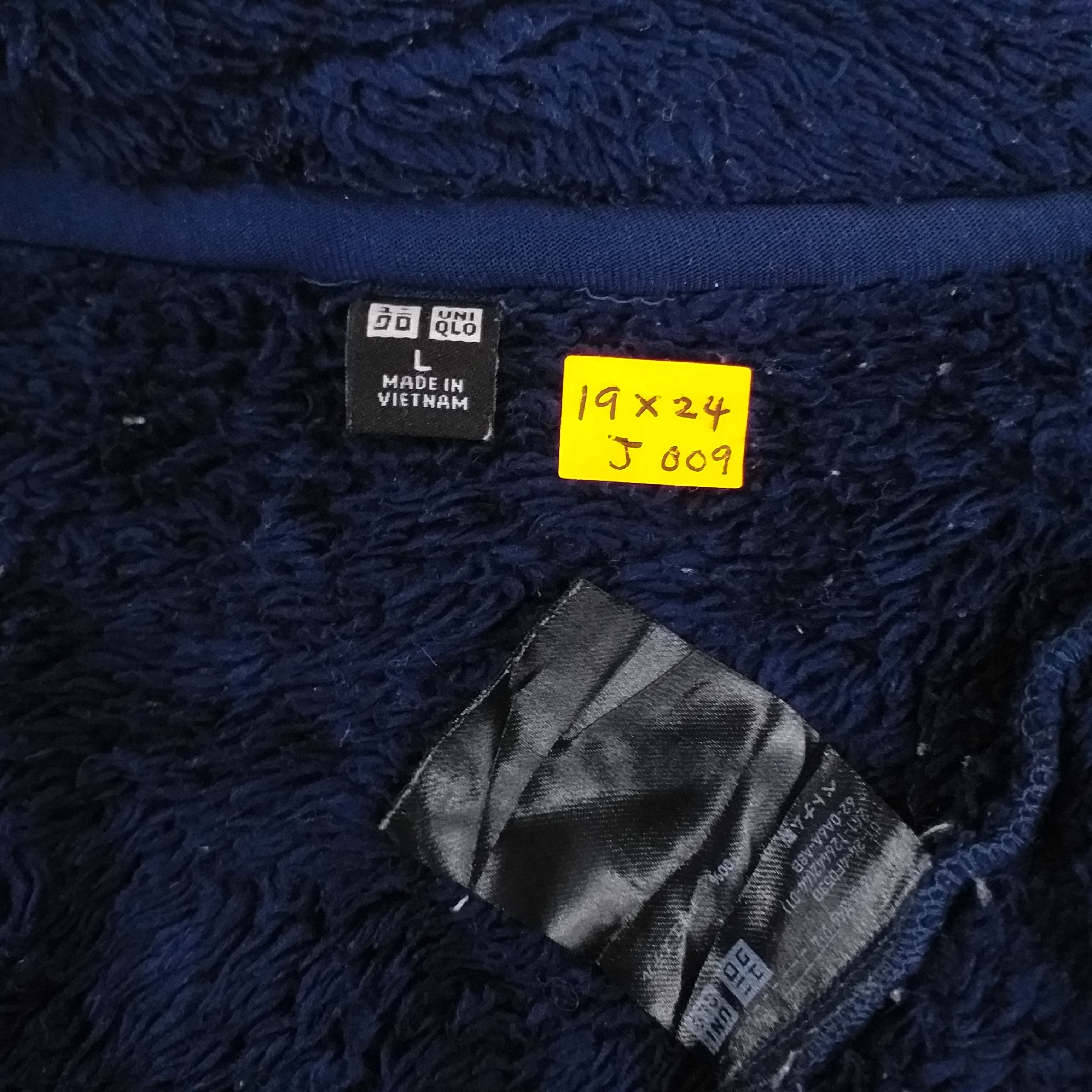 Japanese Brand VTG Uniqlo Silky Fleece Zipper Jacket Navy Blue -J009 Size US L / EU 52-54 / 3 - 5 Thumbnail