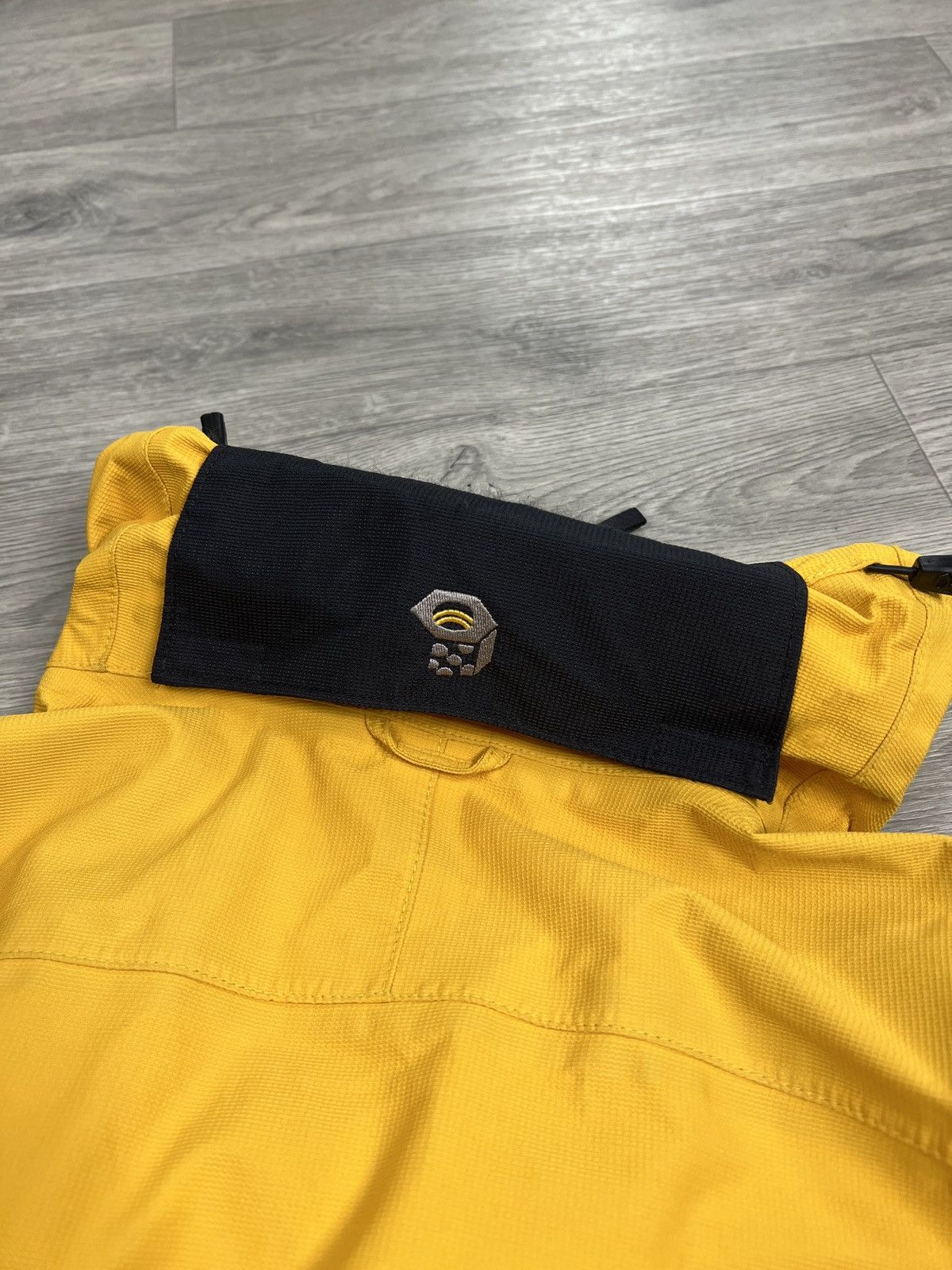 Mountain Hardwear Mountain Hardwear Gore Tex XCR Jacket Size L gorpcore Size US L / EU 52-54 / 3 - 25 Thumbnail
