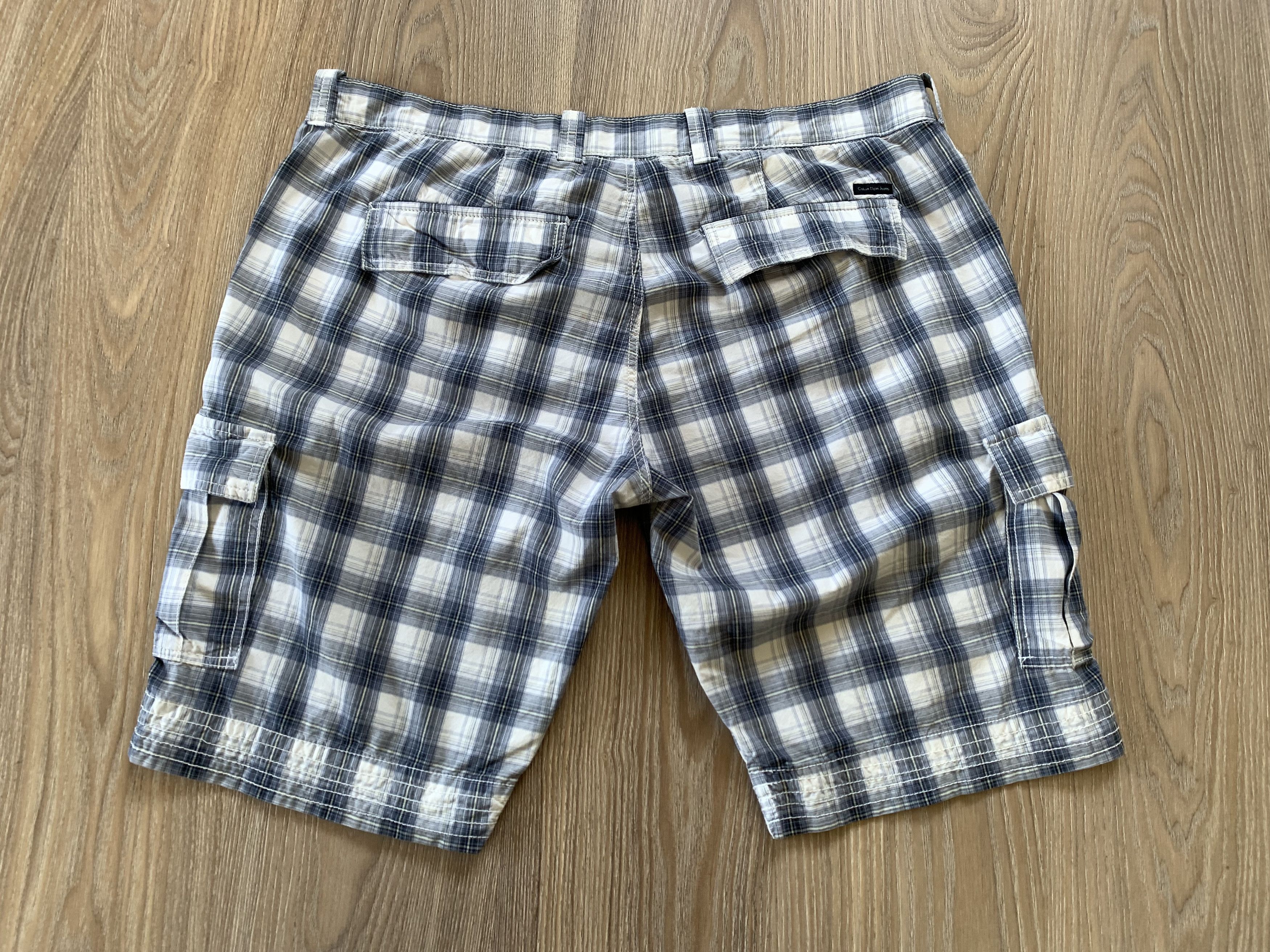 Calvin Klein Vintage Calvin Klein Regular Checked Cargo Shorts Size US 40 / EU 56 - 3 Thumbnail