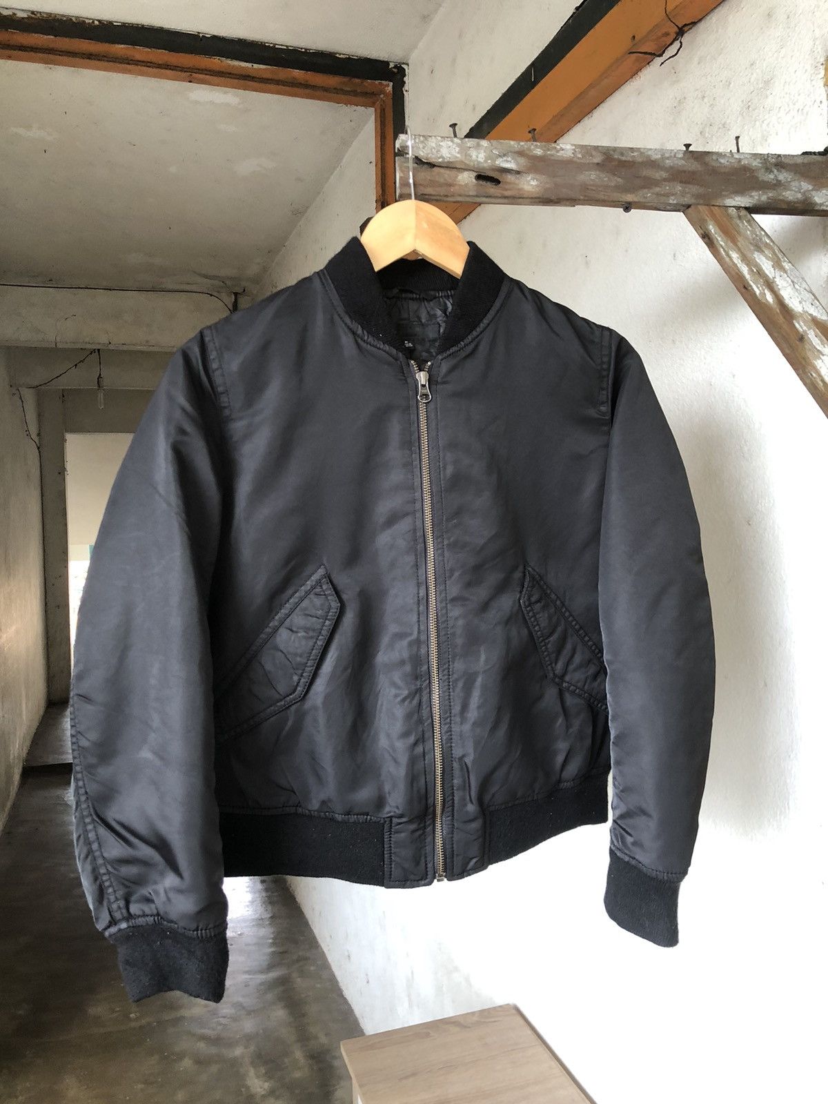 Japanese Brand 🏴 Vintage Uniqlo Black Minimalist Bomber Jacket Size M / US 6-8 / IT 42-44 - 7 Thumbnail