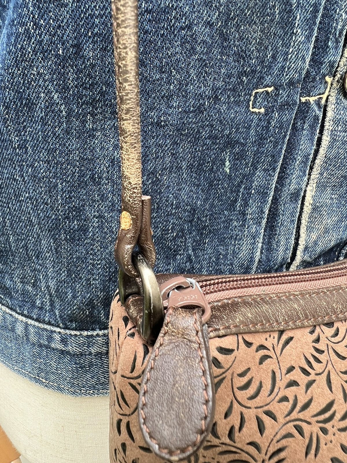 Leather Vintage INDENYA Japan Patina Leather Sling Bag Size ONE SIZE - 6 Thumbnail