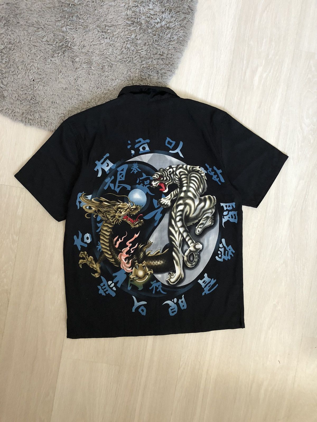 Japanese Brand × Vintage Vintage Japanese Style Tiger Dragon Print Y2K Shirt Size US L / EU 52-54 / 3 - 3 Thumbnail