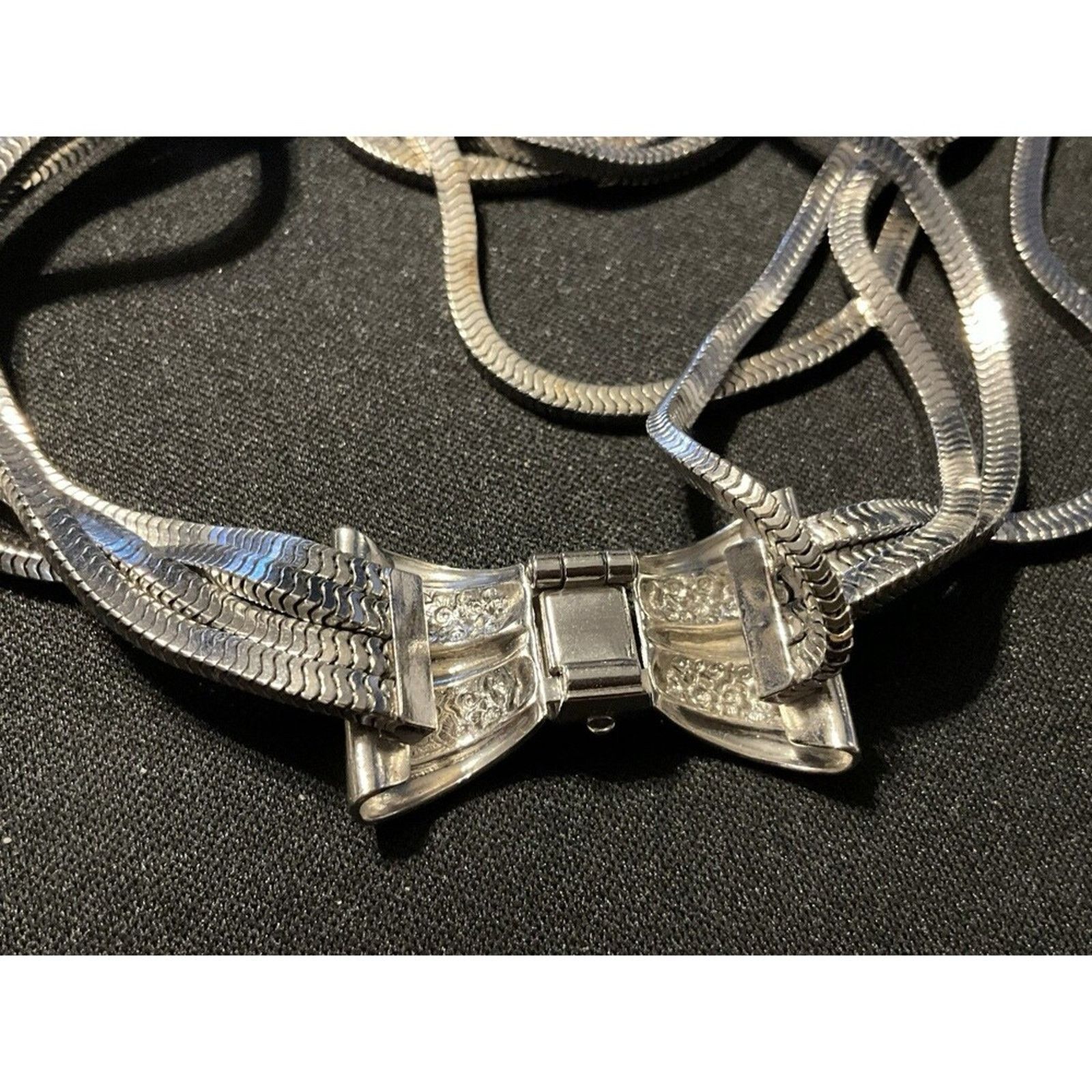 Other Lot Of 3 Silver Tone Necklaces All High Quality (Read Desc) Size ONE SIZE - 4 Thumbnail