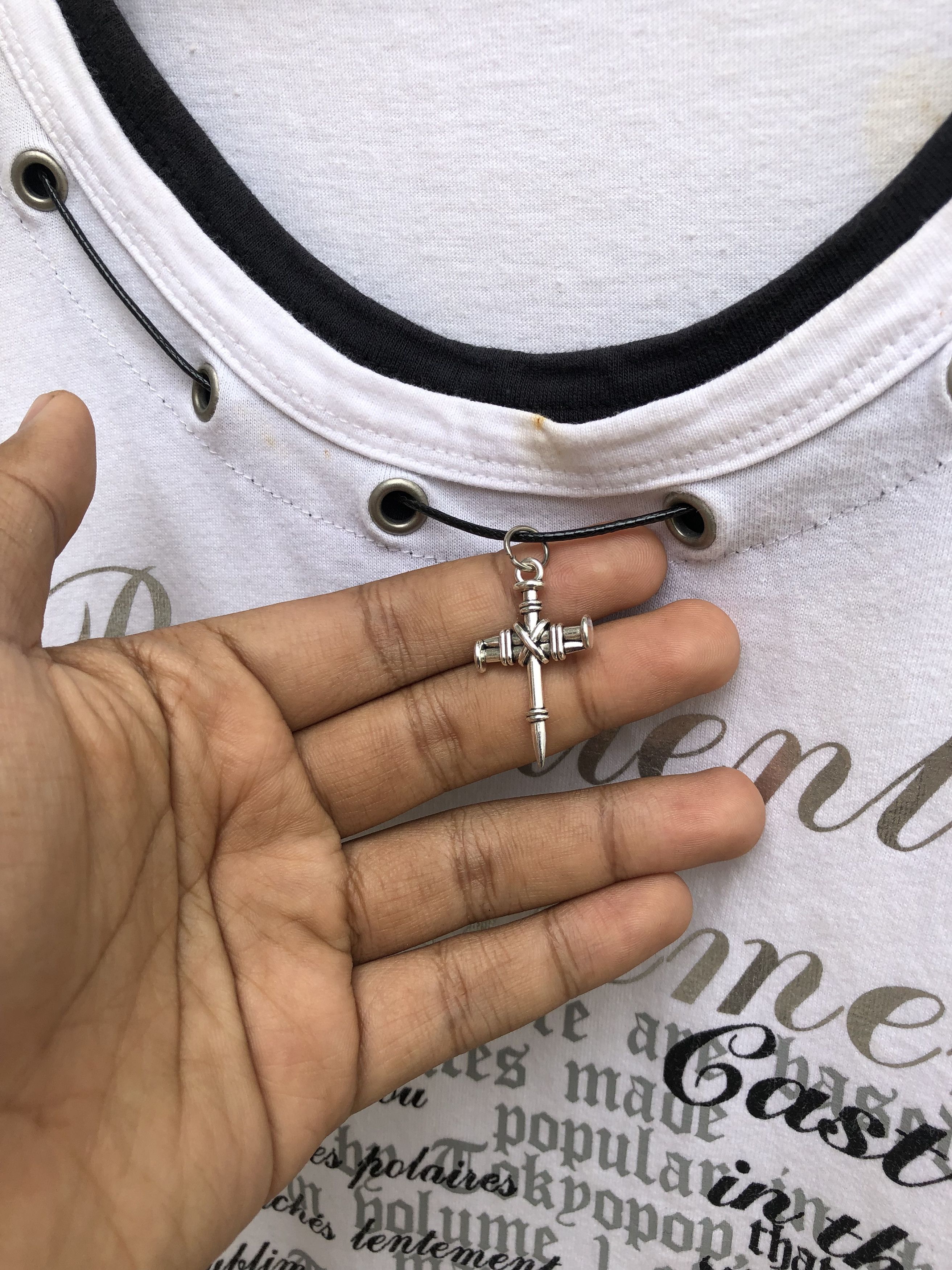 Beauty Beast × If Six Was Nine × Japanese Brand Y2k Japanese Euphuistic poem Tanktop with cross necklace Size US M / EU 48-50 / 2 - 3 Thumbnail