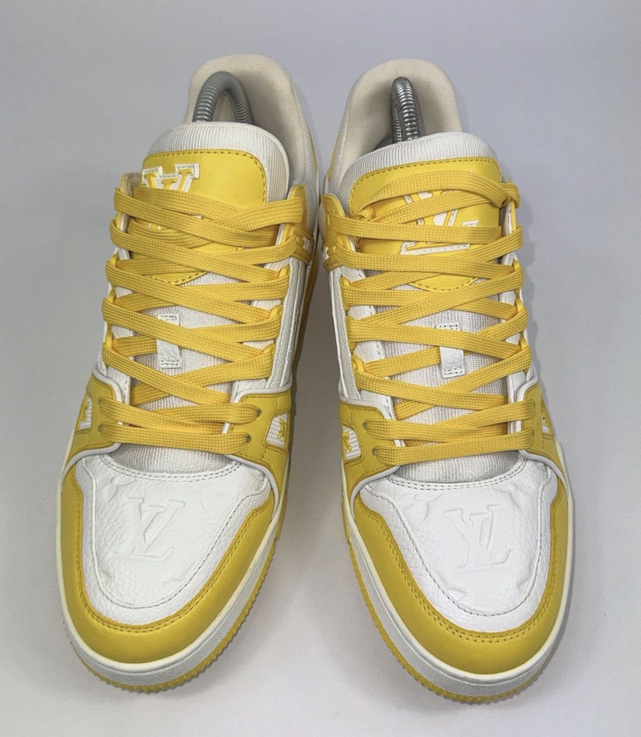 Louis Vuitton CLASSIC MONOGRAM SNEAKERS Size US 9 / EU 42 - 1 Thumbnail