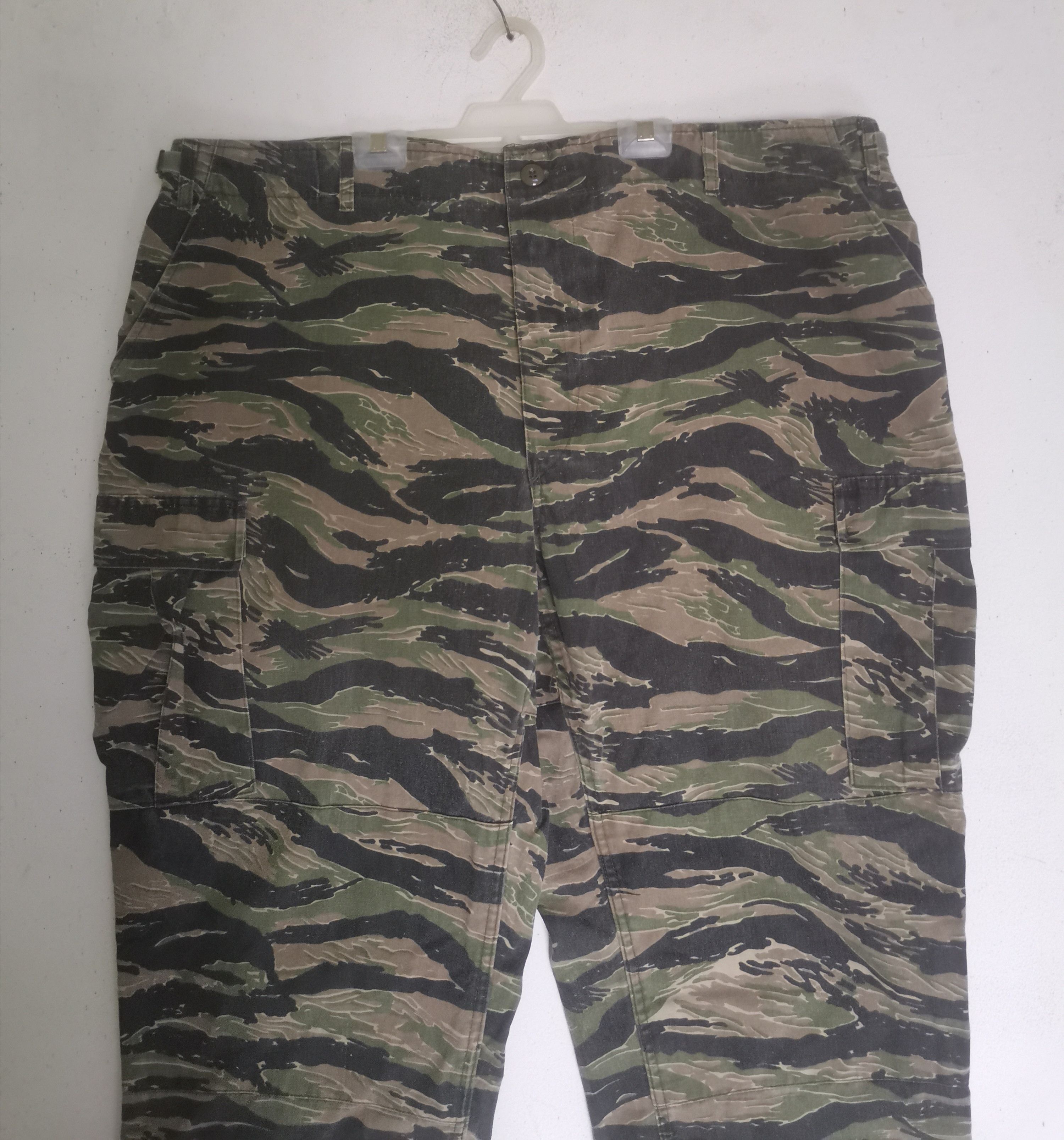 Vintage Rare vintage Army pants Tigerstripe design Size US 44 / EU 60 - 2 Thumbnail