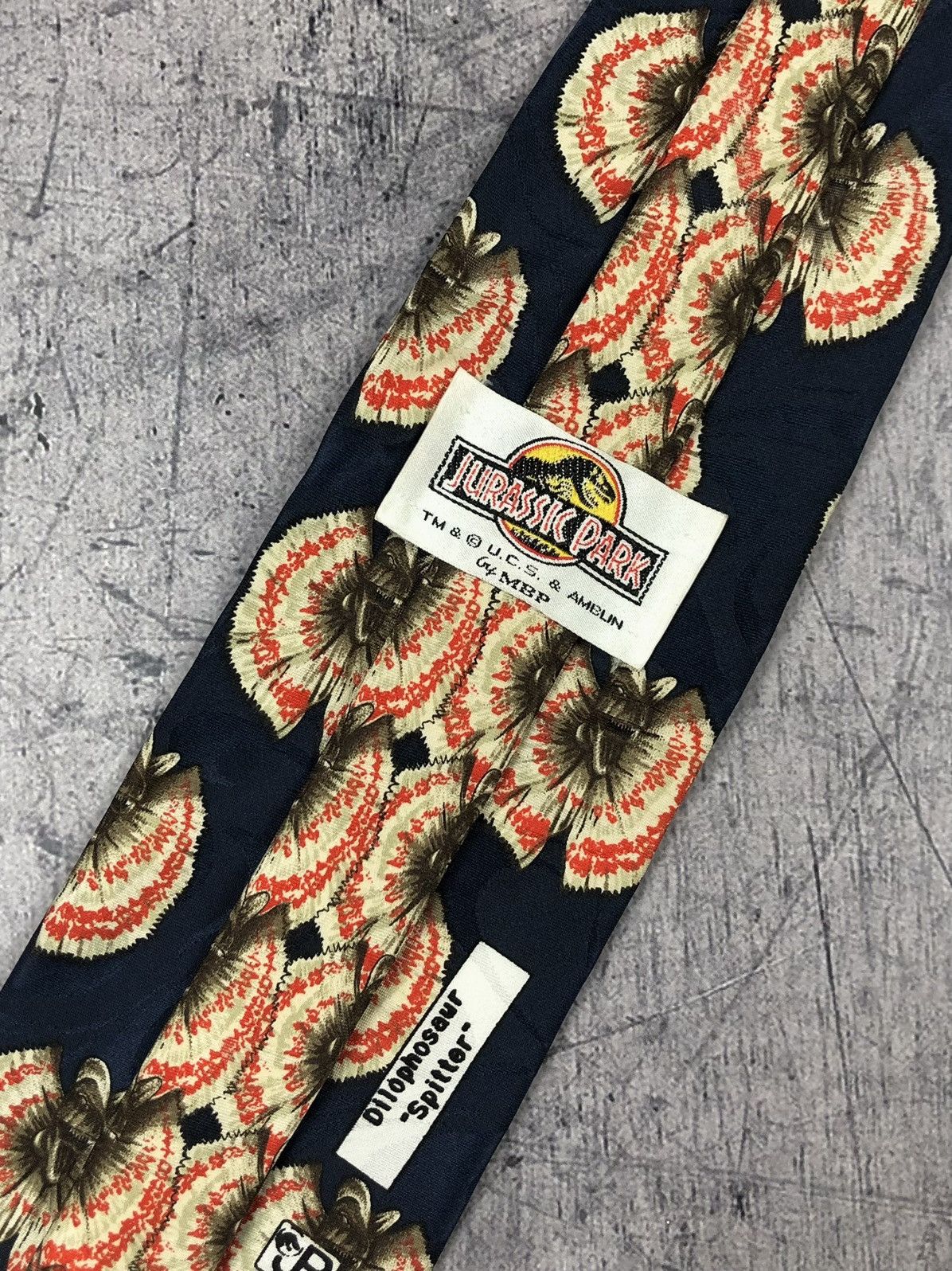 Expert Horror Vintage 90s Jurassic Park Dilophosaurus Spitter Dino Tie Size ONE SIZE - 1 Thumbnail