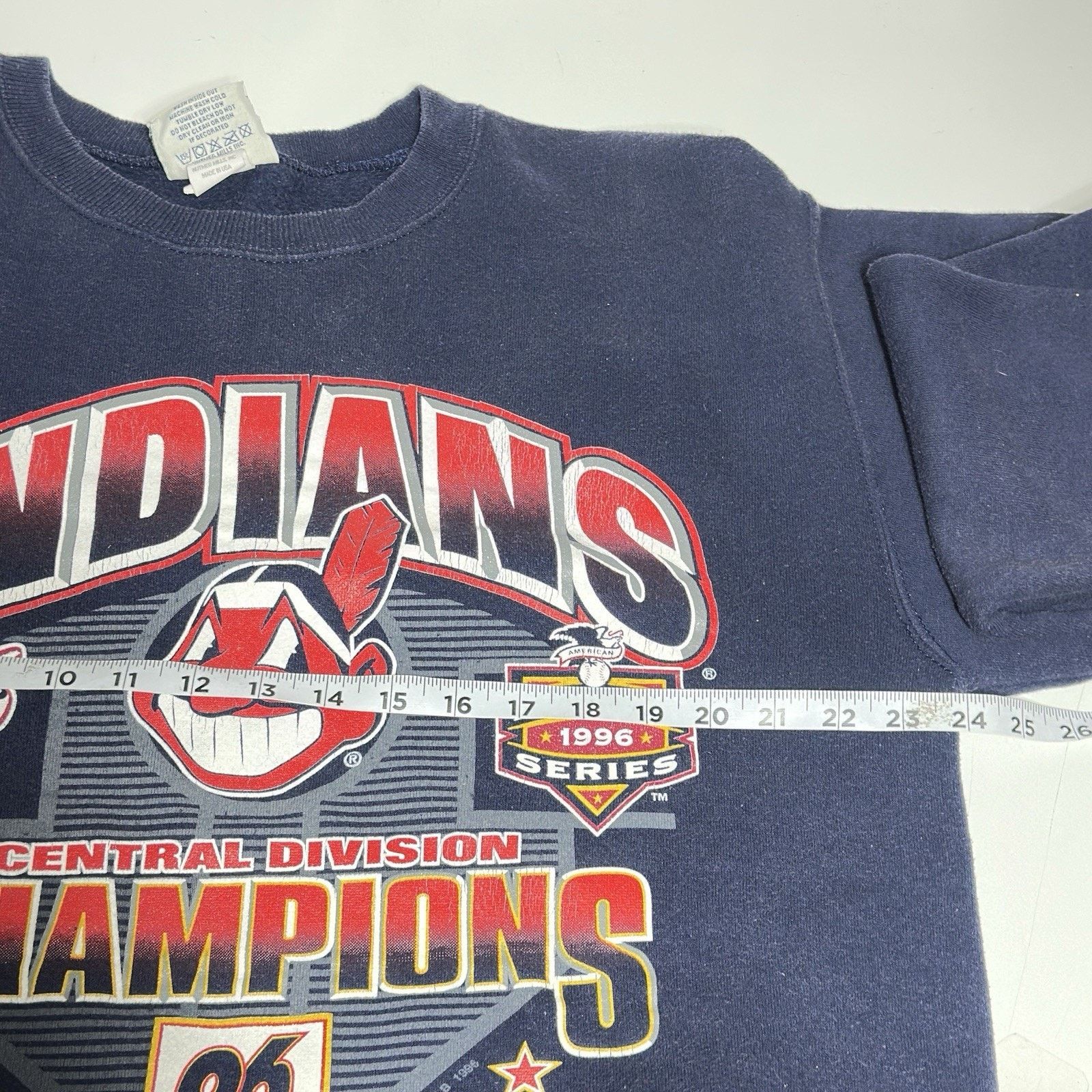 Lee Cleveland Indians Baseball Sweatshirt L 96 Central Champions Size US L / EU 52-54 / 3 - 9 Thumbnail