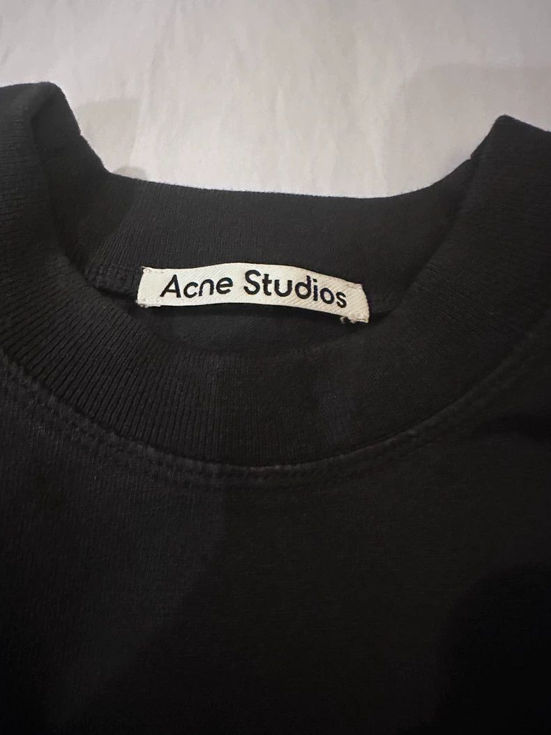 Acne Studios Acne Studios Black lettered short-sleeved shirt Size S / US 4 / IT 40 - 1 Thumbnail
