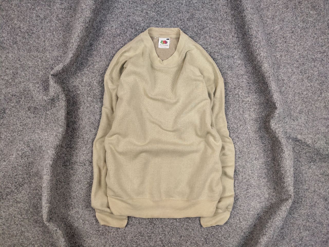 Fruit Of The Loom Vintage 90's Fruit Of The Loom Blank Crew Chek Sweatshirt Size US L / EU 52-54 / 3 - 1 Thumbnail