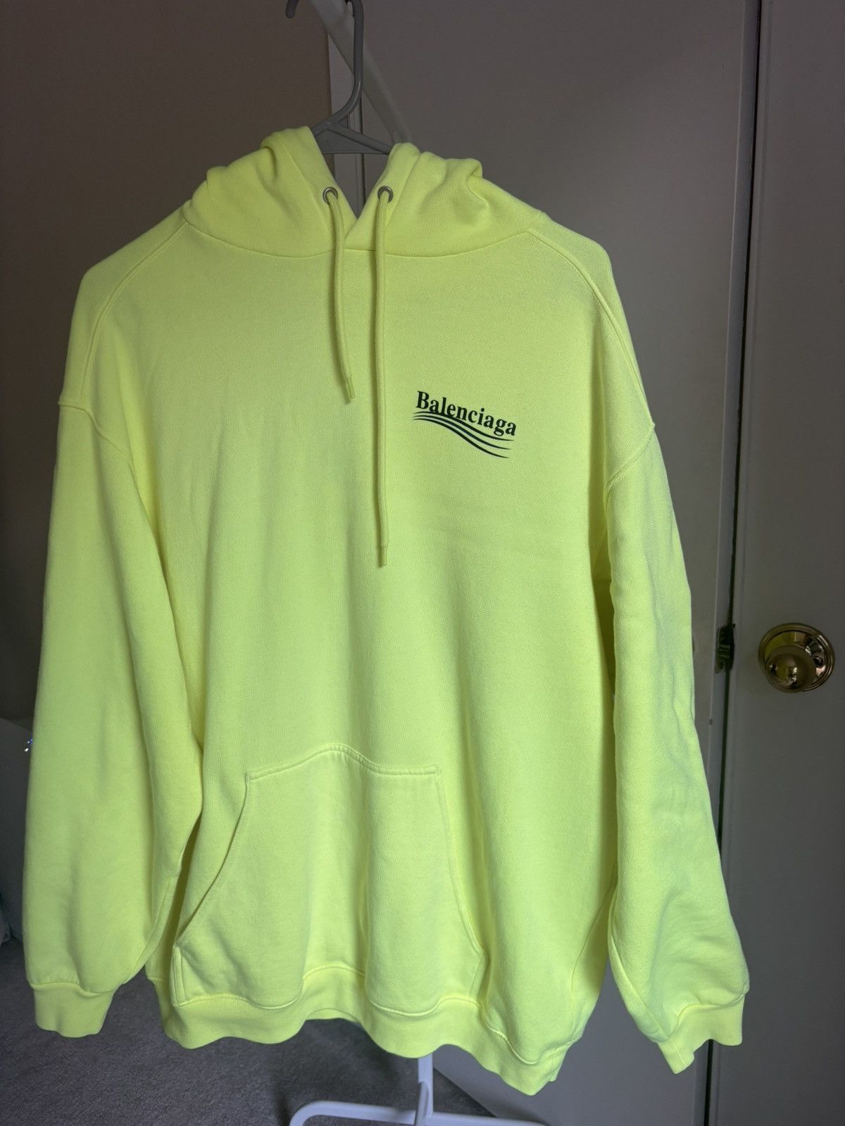 Balenciaga Balenciaga neon yellow campaign medium fit hoodie Size US L / EU 52-54 / 3 - 2 Thumbnail