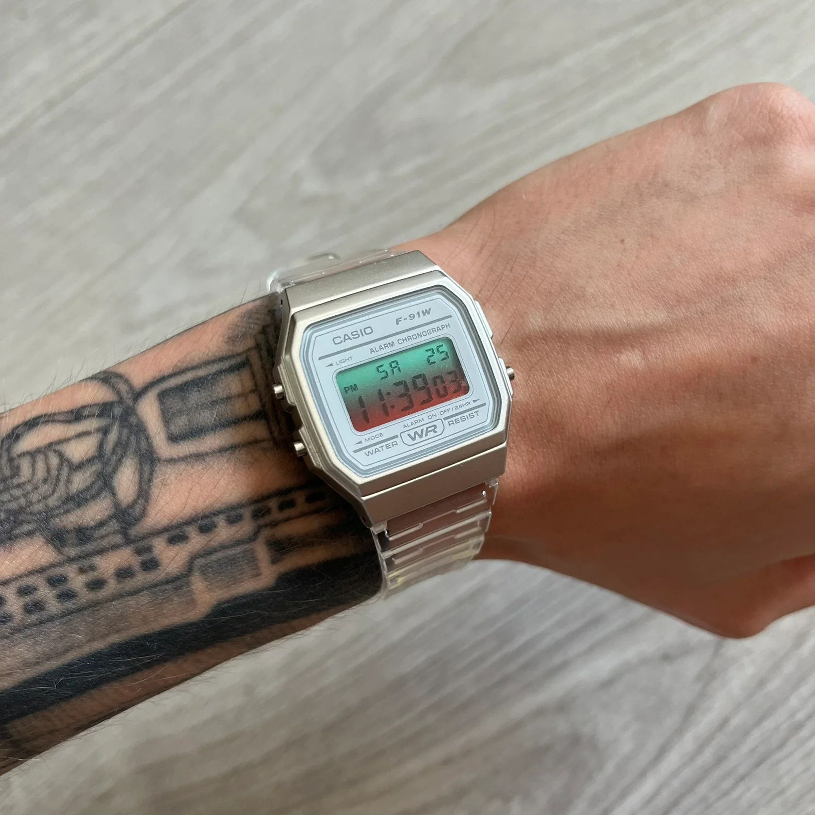 Casio Casio F-91W Gradient & Transparent "Watermelon" Size ONE SIZE - 1 Thumbnail
