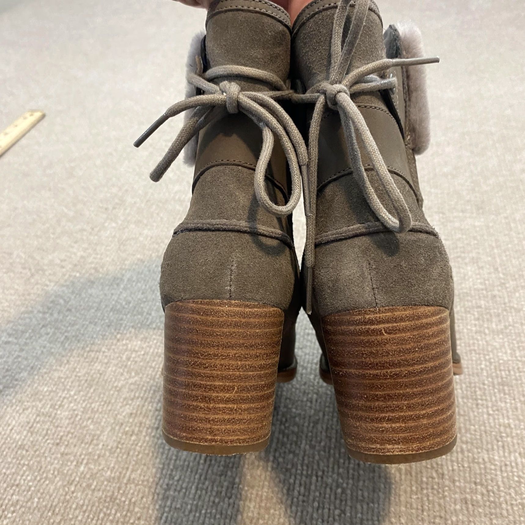Ugg UGG Boots Womens Size 7.5 Gray Suede Shearling Lined Ankle Block Heel 1104863 Size US 8 / IT 38 - 5 Thumbnail