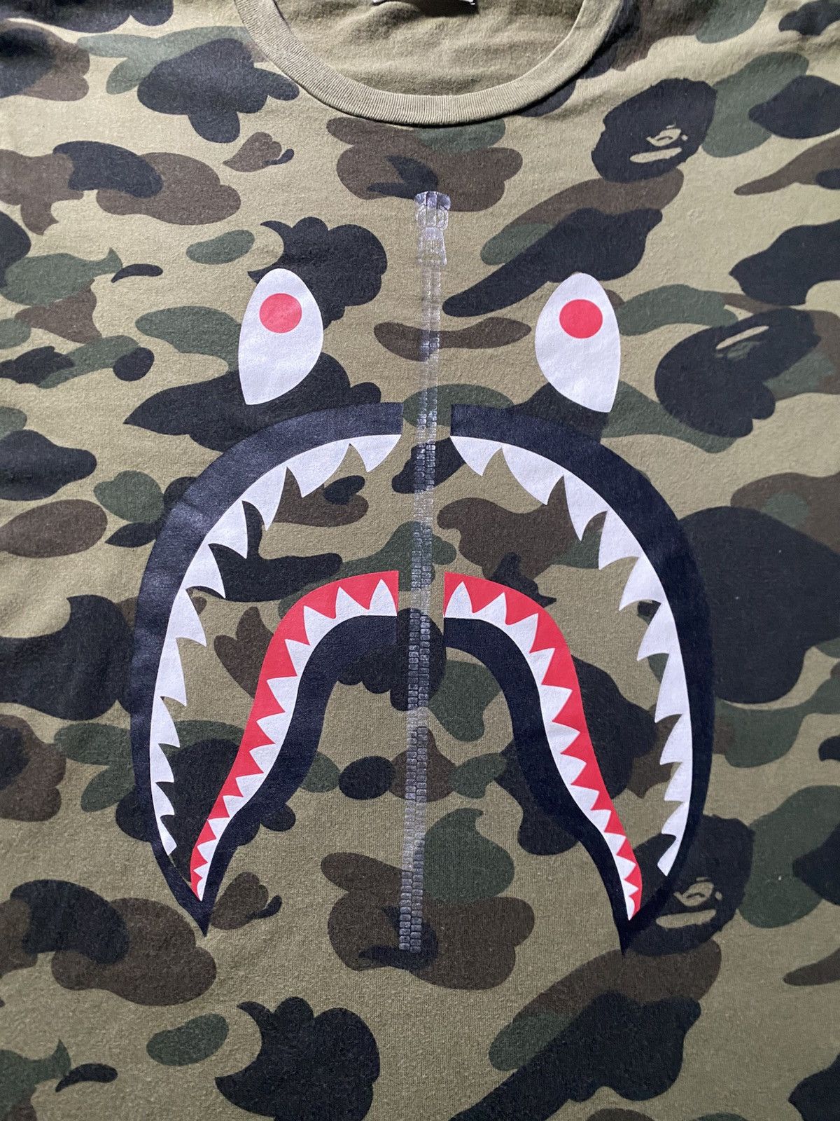 Bape 1st Camo Shark Tee Size US M / EU 48-50 / 2 - 3 Thumbnail