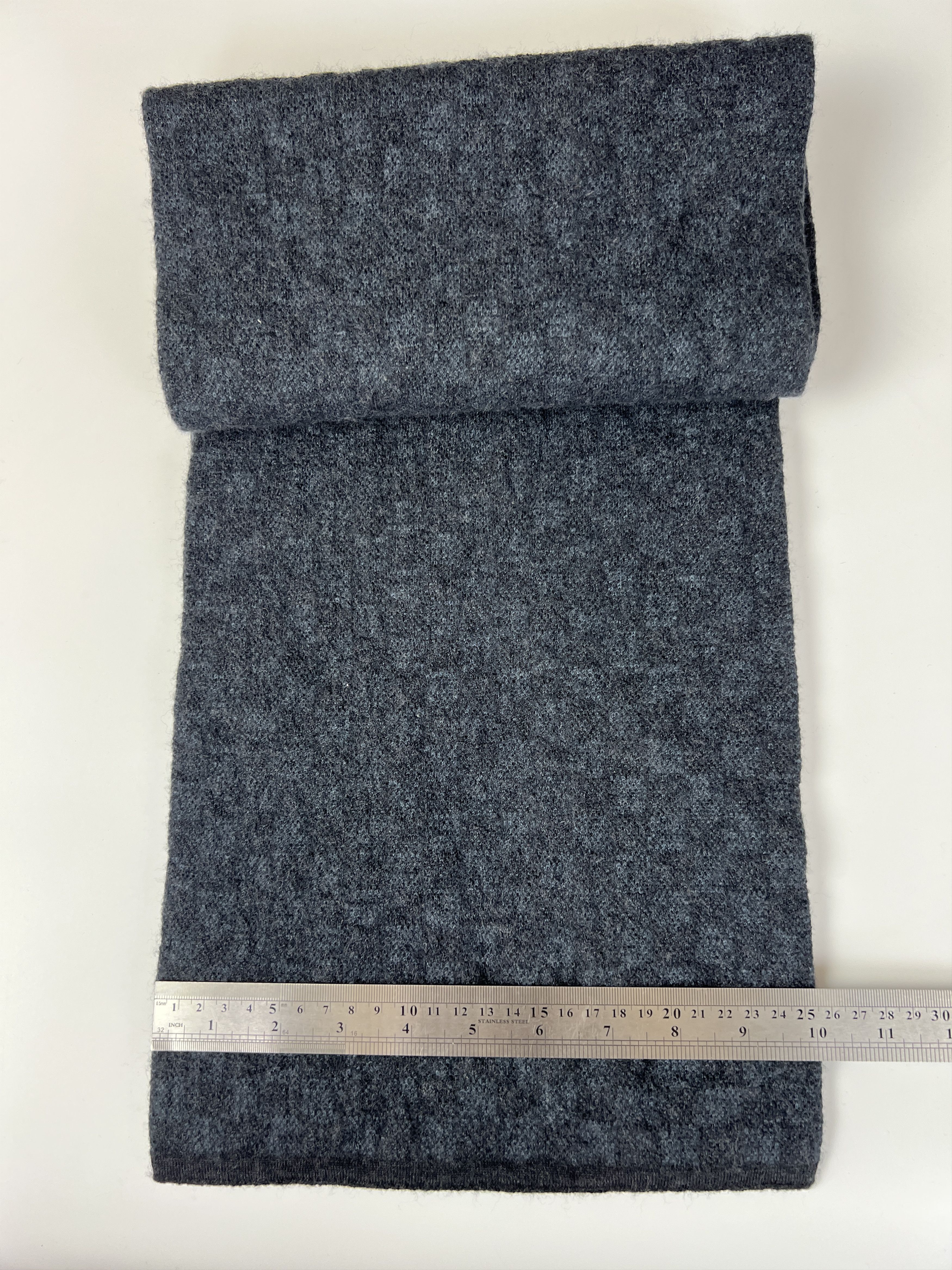 Louis Vuitton Louis Vuitton M70030 Damier Cobalt LV Logo Wool Scarf Size ONE SIZE - 7 Thumbnail