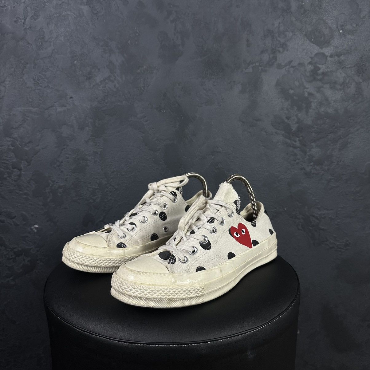 Comme des Garcons × Converse Play Converse x Comme des Garçons Chuck Low "Polka Dot" Size US 7 / EU 40 - 2 Thumbnail