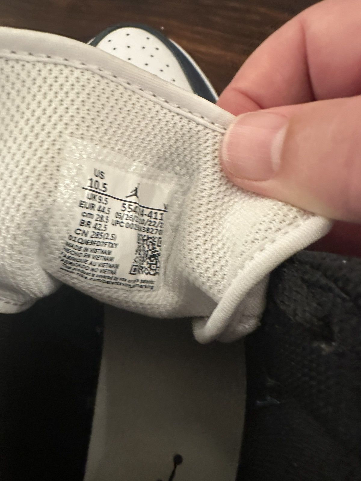 Nike Jordan 1 mid Size US 10.5 / EU 43-44 - 6 Thumbnail