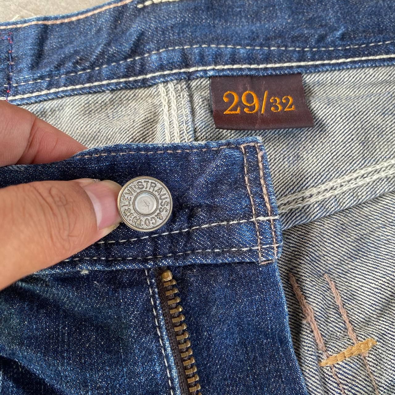 Levi's VINTAGE LEVIS DENIM LOT 502 RIVETTED DISTRESSED BLUEWASH Size US 29 - 5 Thumbnail