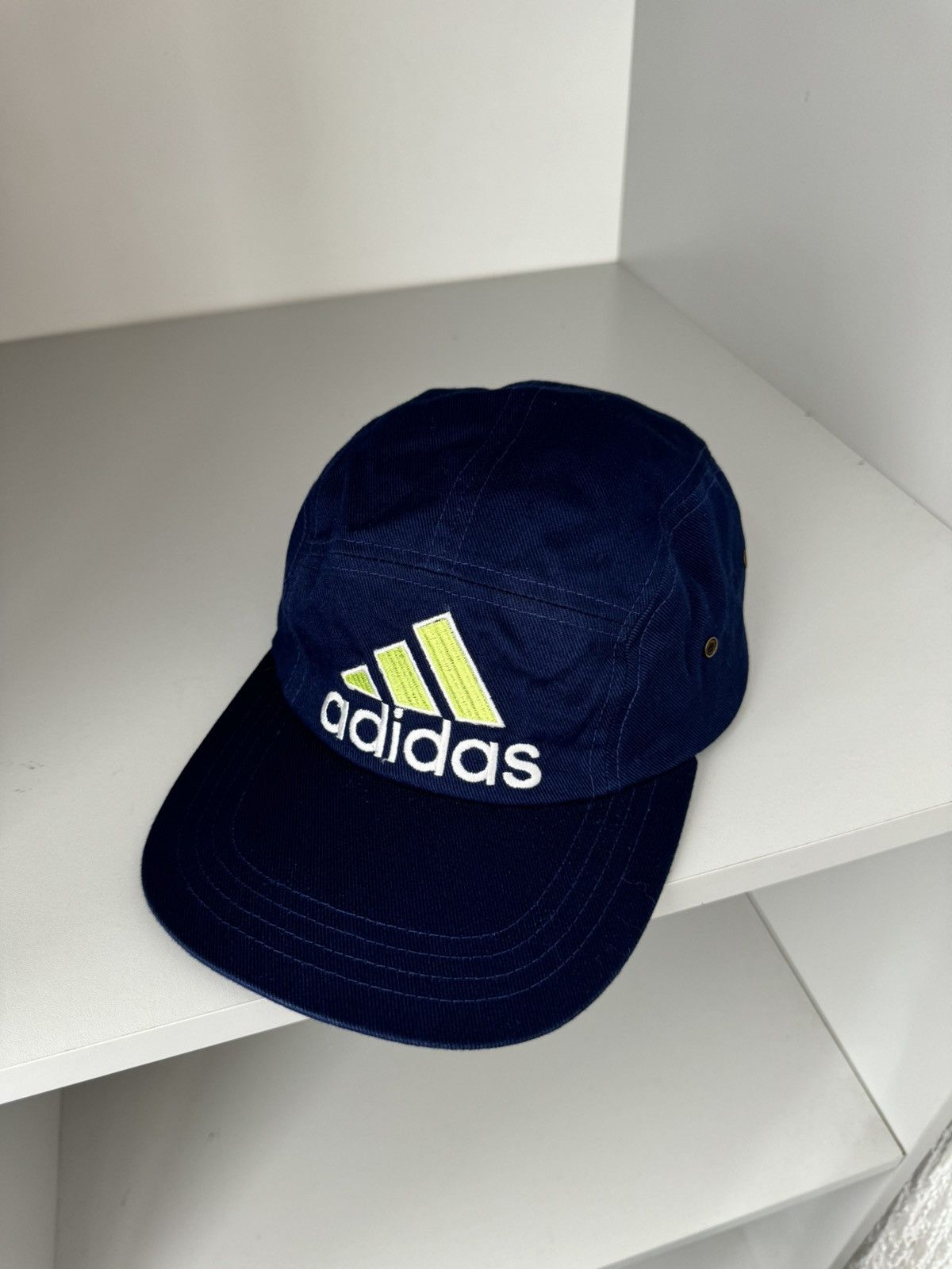 Vintage Adidas Big Logo 5 Panel Vintage Cap Size ONE SIZE - 1 Thumbnail