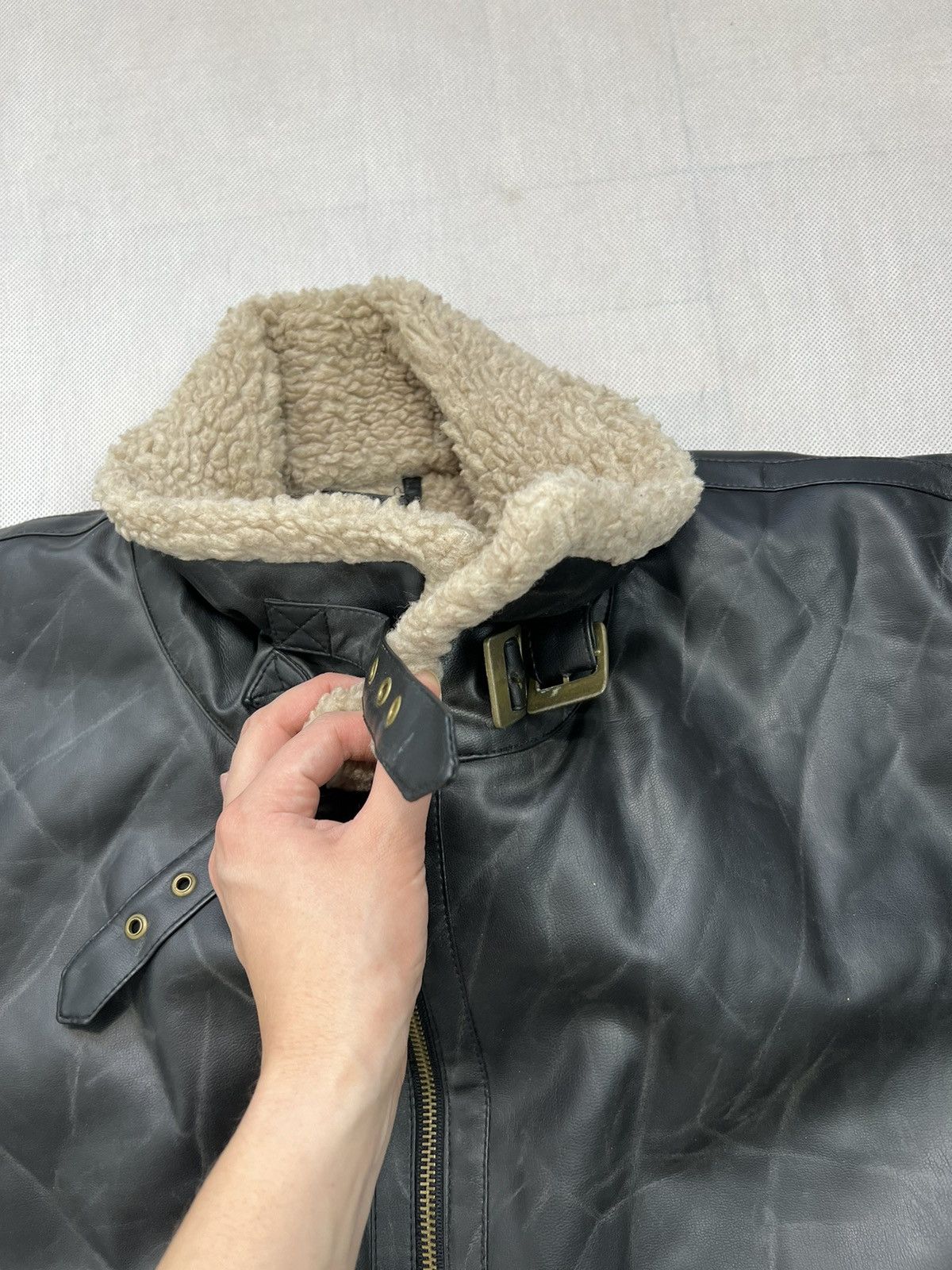 Vintage Jacket B-3 leather canadian vintage Size US XL / EU 56 / 4 - 6 Thumbnail
