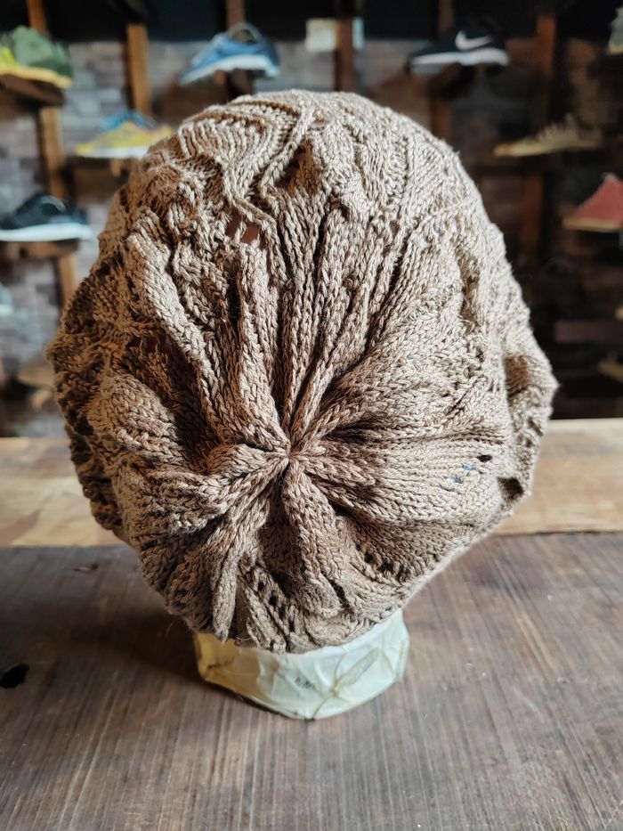 If Six Was Nine Vintage Crochet Knitted handmade Beanie Snowcap Size ONE SIZE - 4 Thumbnail