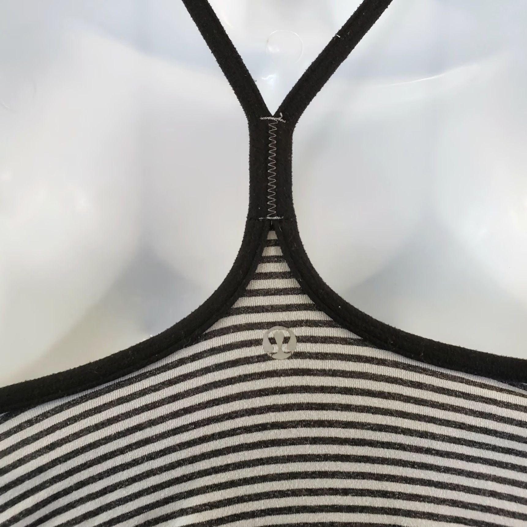 Lululemon Lululemon Power Y Tank Sz 4 Black Gray Striped Pullover Womens Size S / US 4 / IT 40 - 4 Thumbnail