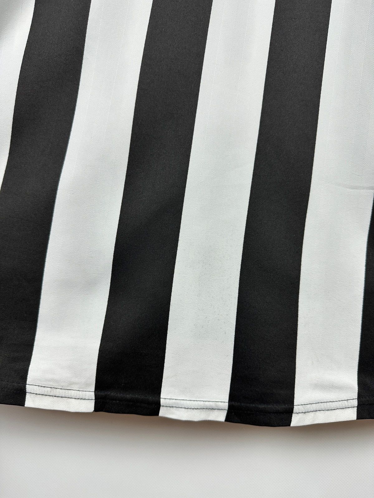 Nike 2005/06 Nike Juventus FC Total 90 Vintage Home Jersey Size US XL / EU 56 / 4 - 20 Thumbnail