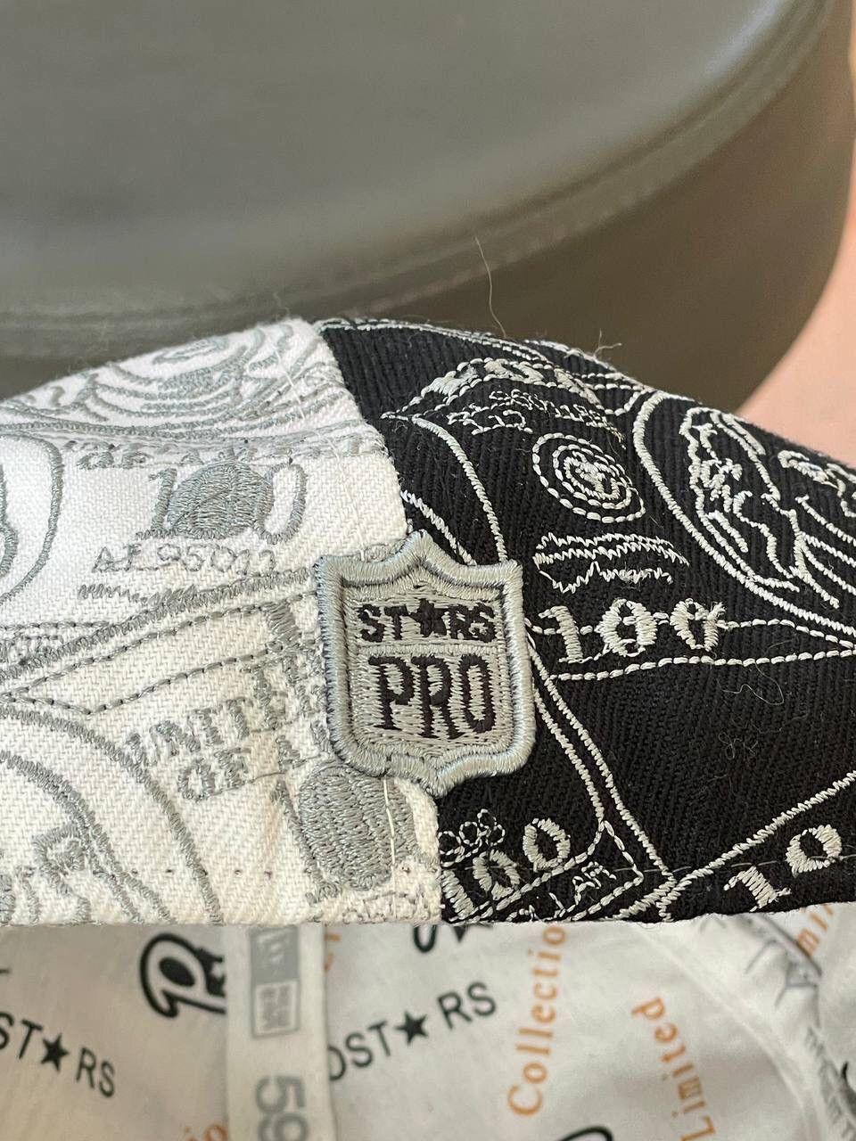 MLB × New Era Vintage New Era Embroidered Dollar 💵 Snap back hat Size ONE SIZE - 7 Thumbnail