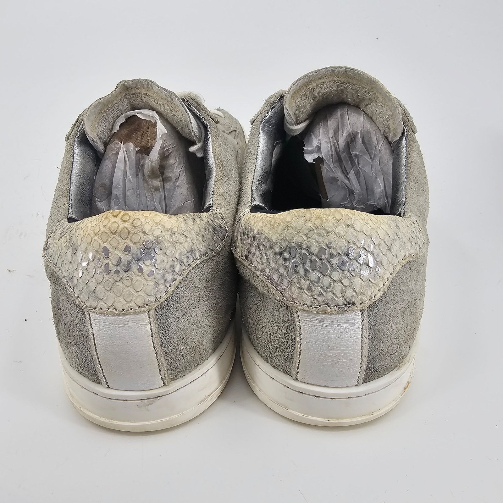 P448 P448 Jack Perforated Suede Fashion Sneaker EU 40 US 9 Size US 9 / IT 39 - 6 Thumbnail