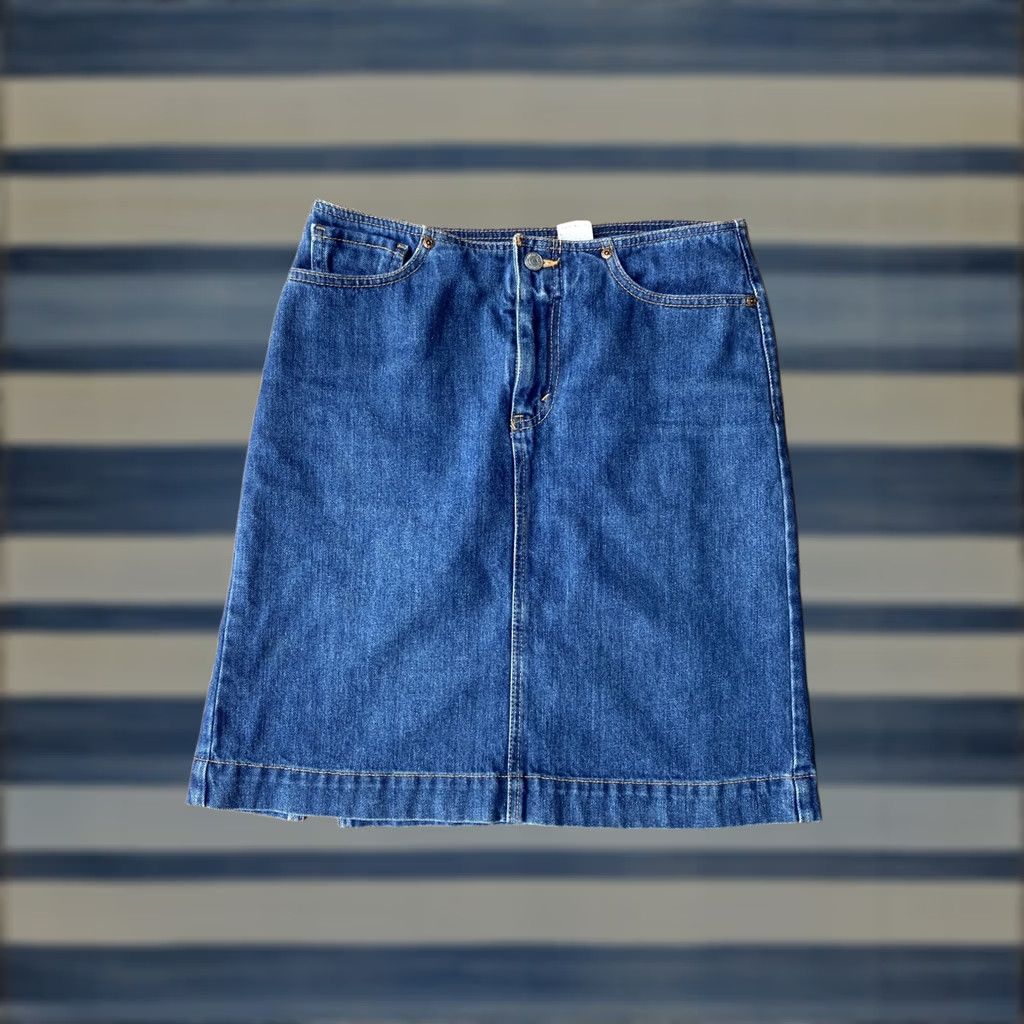 Levi's VINTAGE Levi's Denim Jean Midi Skirt Womens 3 Knee Length Blue 90s A-Line Pockets Buttons Zipper 3 Plus Size Skirt Mens Womens Girls Size 26" / US 2 / IT 38 - 1 Thumbnail