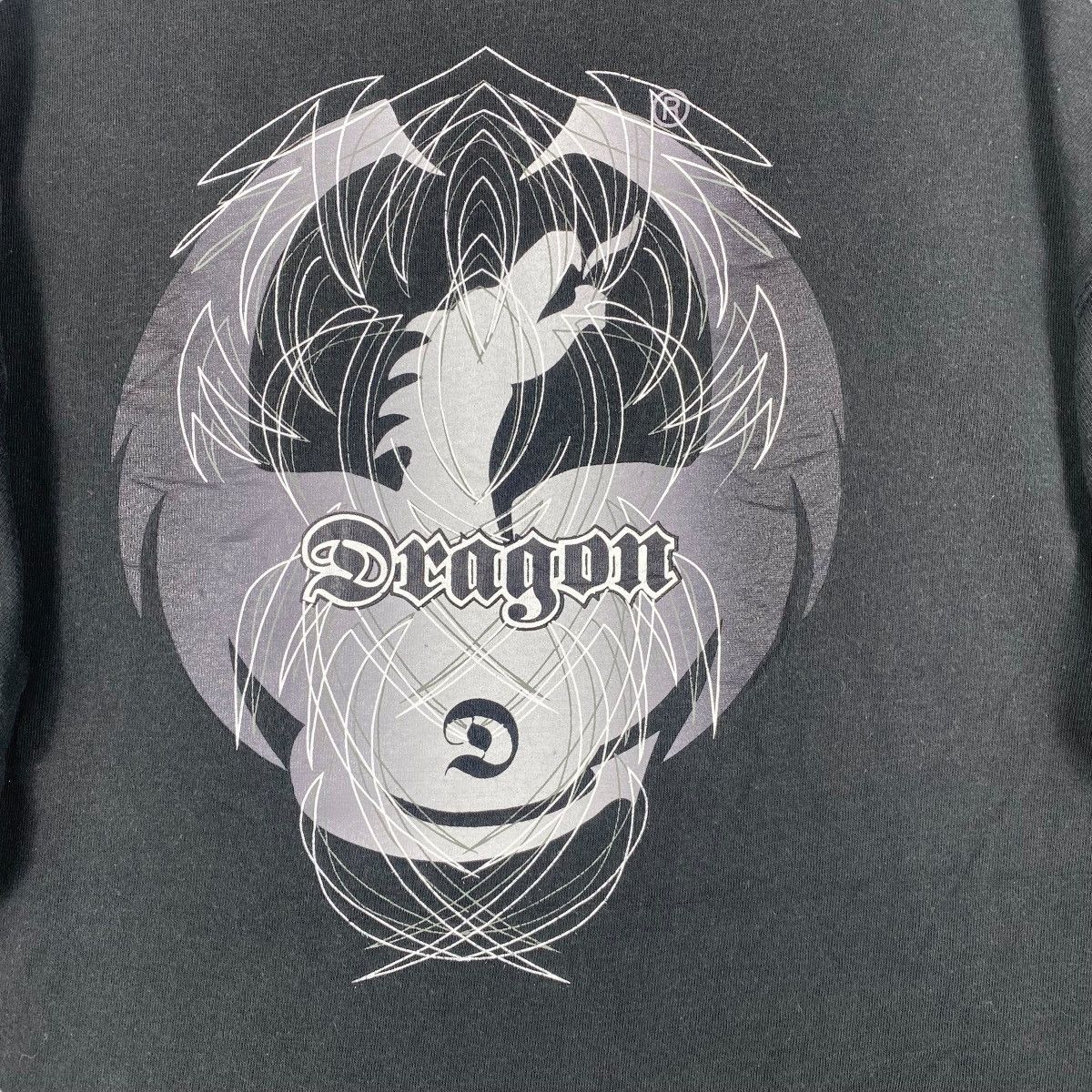 Vintage Vintage 00's DRAGON SKATES Tribal Design Long Sleeve Tee Y2K Size US L / EU 52-54 / 3 - 3 Thumbnail