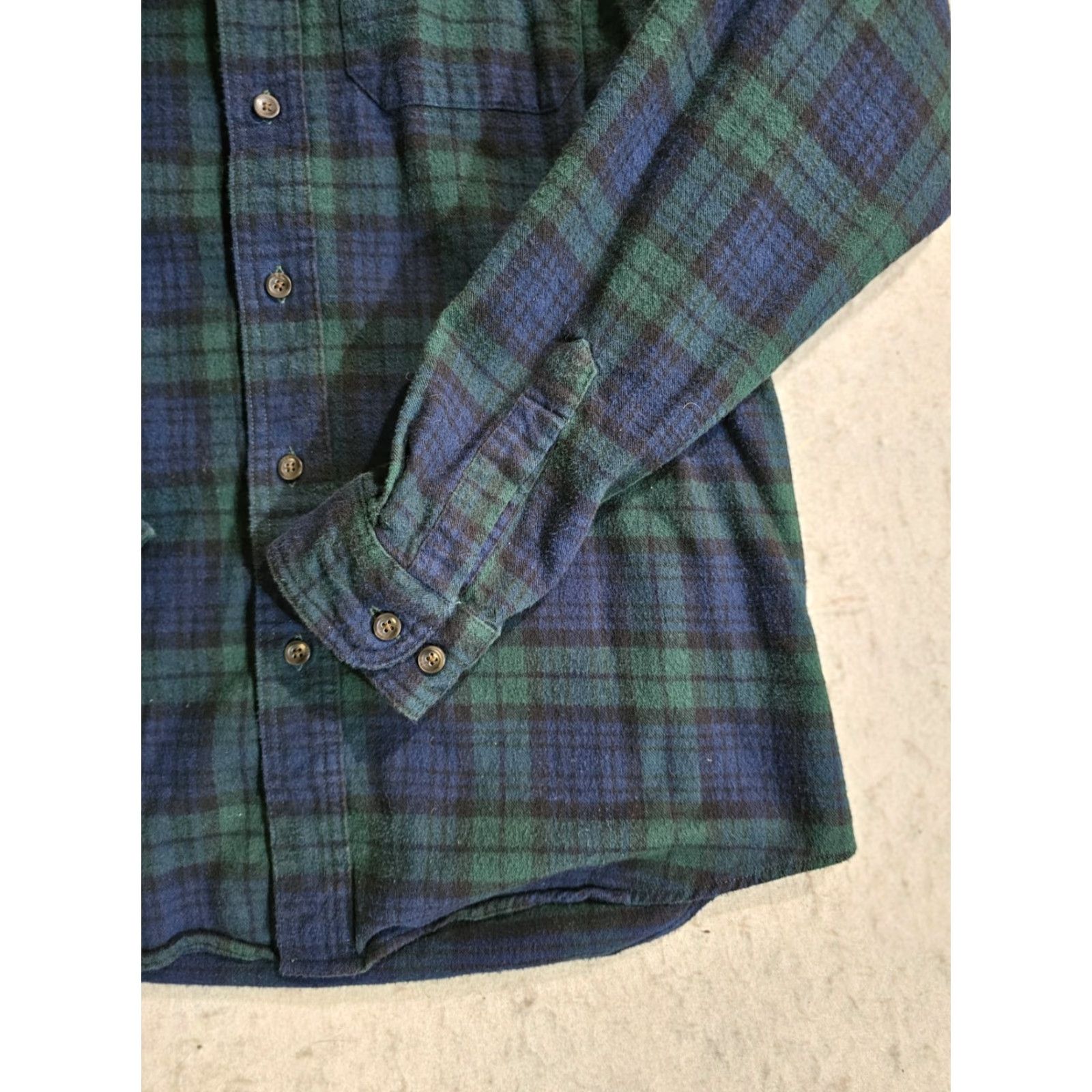 Vintage VINTAGE L.L. Bean Plaid Flannel Button-Up Long Sleeve Men's M Blue Casual Workwear Shirt Size US M / EU 48-50 / 2 - 5 Thumbnail