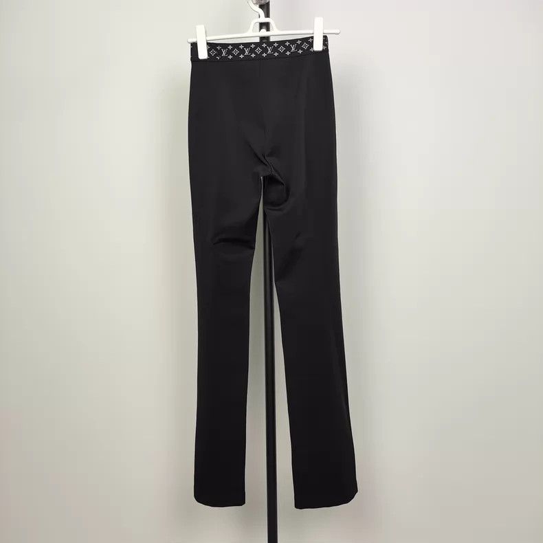 Louis Vuitton Louis Vuitton 23Ss black logo vintage zipper slouchy sport Size US 34 / EU 50 - 2 Thumbnail