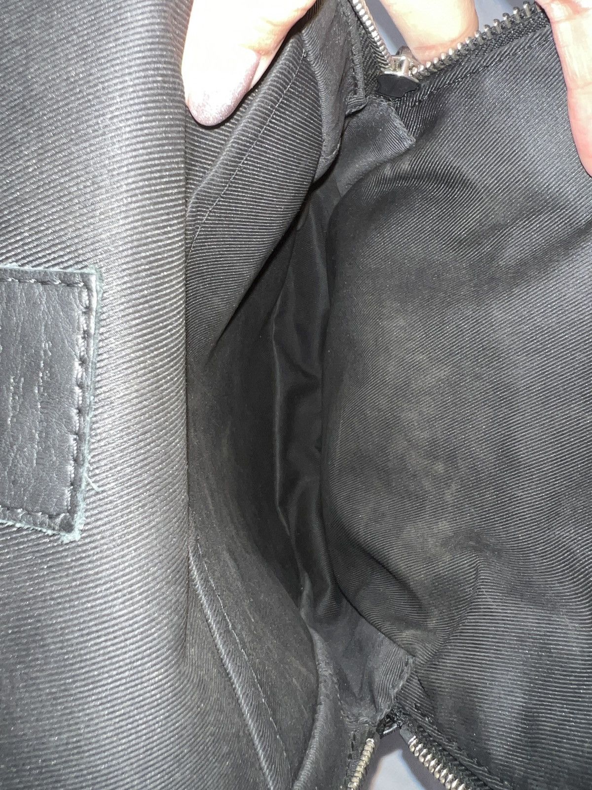 Louis Vuitton LV Louis Vuitton Avenue Slingbag Sling Bag Backpack Black Size ONE SIZE - 9 Thumbnail