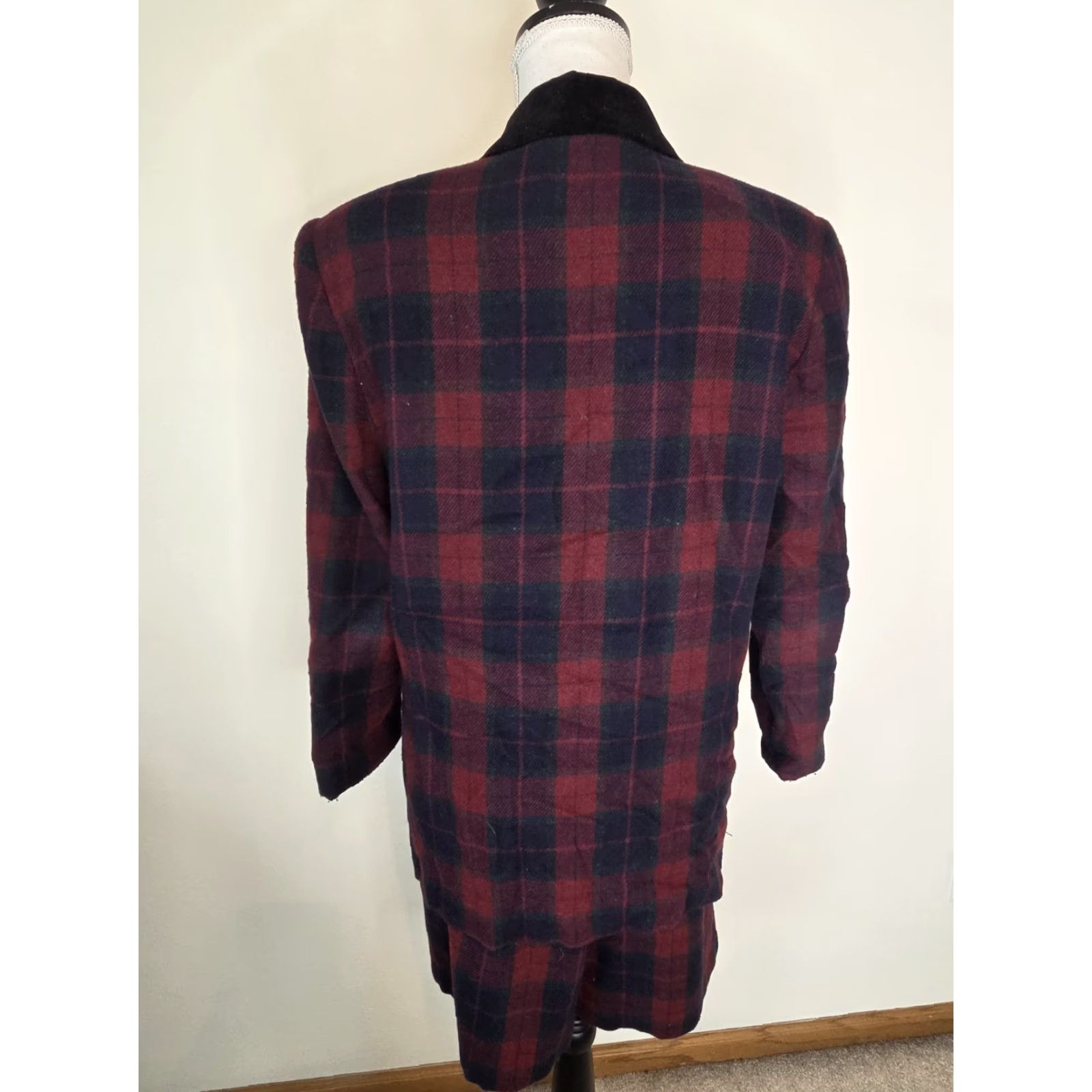 Vintage Vtg Sag Harbor 2 PC Blazer Suit Set Wool Blend Plaid Tartan S 8 - High Rise Pleated Shorts - Women's Business Style Tailored Wool Jacket & Shorts Set Size 28" / US 6 / IT 42 - 4 Thumbnail
