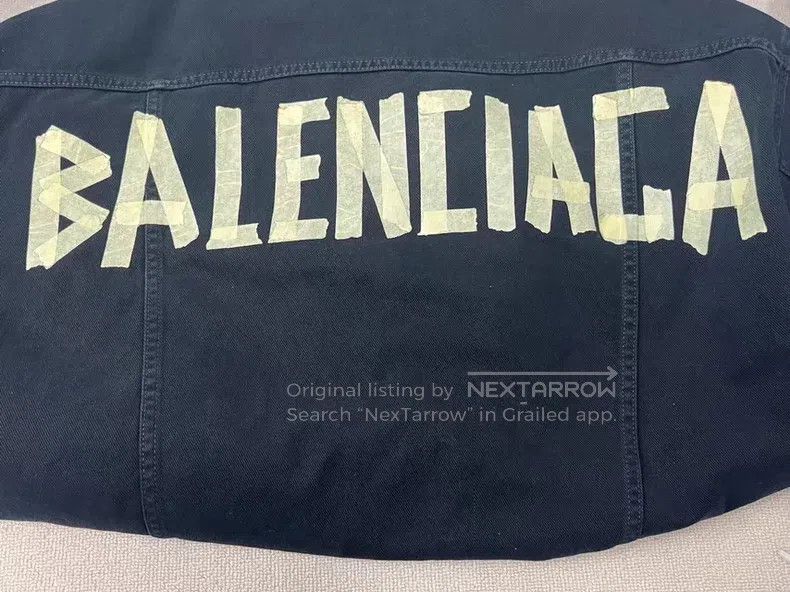 Balenciaga Balenciaga Letter Logo Printed Single-Breasted Long Sleeve Size US S / EU 44-46 / 1 - 3 Thumbnail