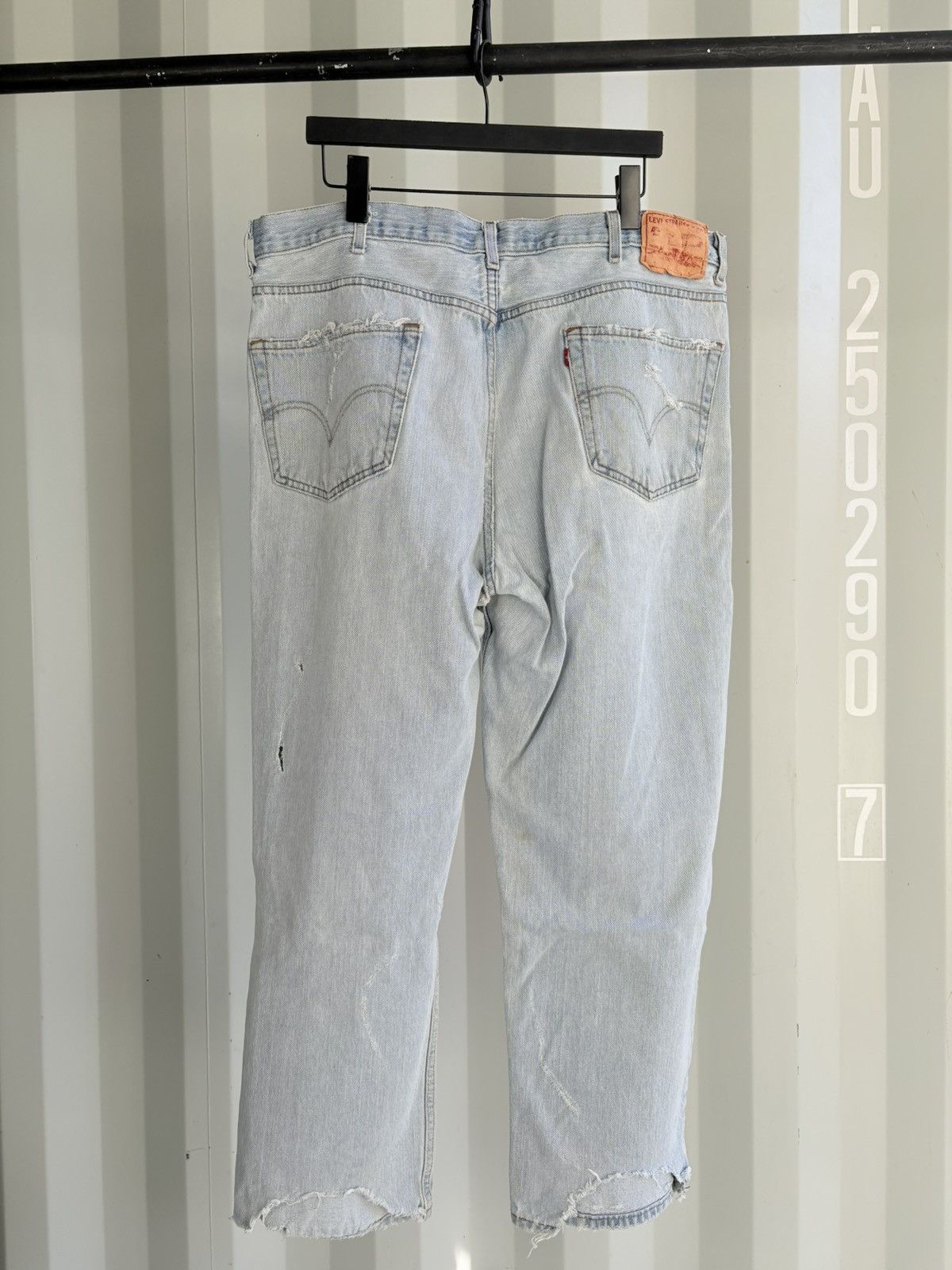 Levi's × Vintage Vintage Levi’s Distressed Denim Size US 40 / EU 56 - 4 Thumbnail