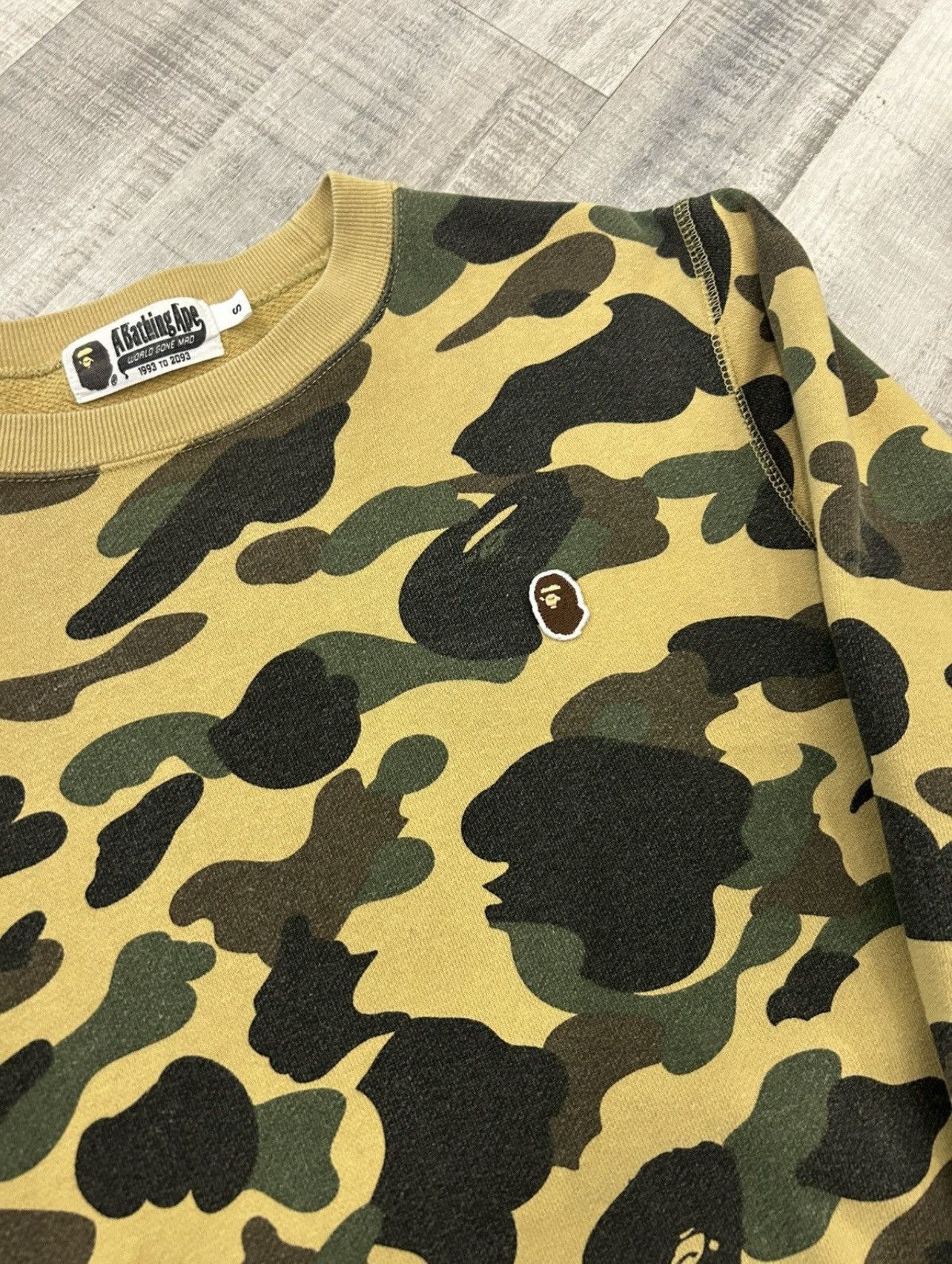 Bape BAPE 1st Camo Ape Head Crewneck Sweatshirt Size US S / EU 44-46 / 1 - 3 Thumbnail