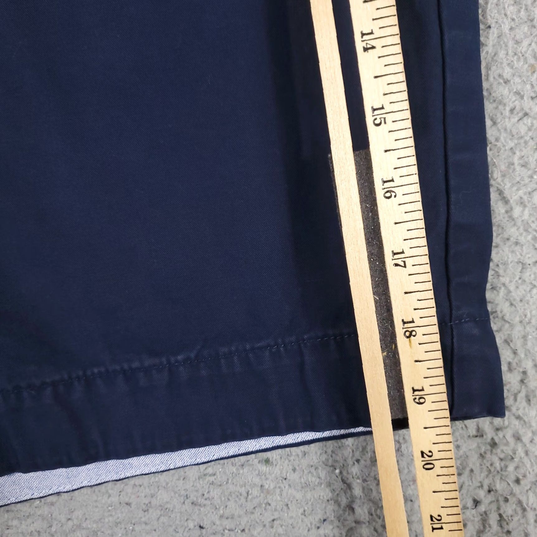 Tommy Hilfiger VINTAGE Tommy Hilfiger Shorts Mens Size 42 Blue Chino Flat Front Casual Holiday Size US 42 / EU 58 - 5 Thumbnail