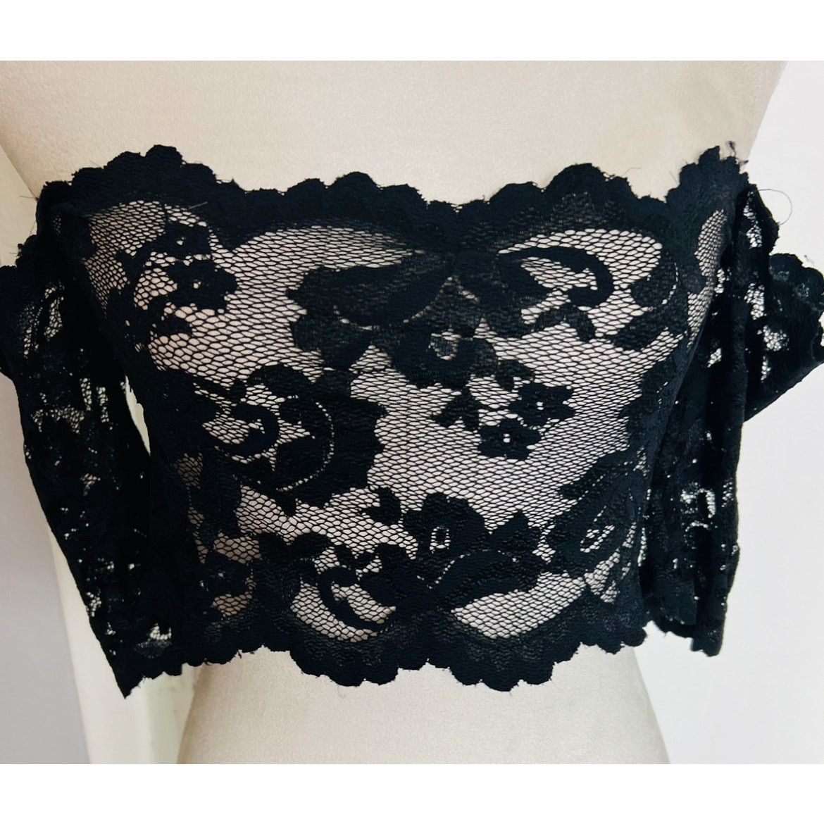 Victoria's Secret Victoria's Secret Rare Black lace top and skirt set Sz M Size ONE SIZE - 6 Thumbnail