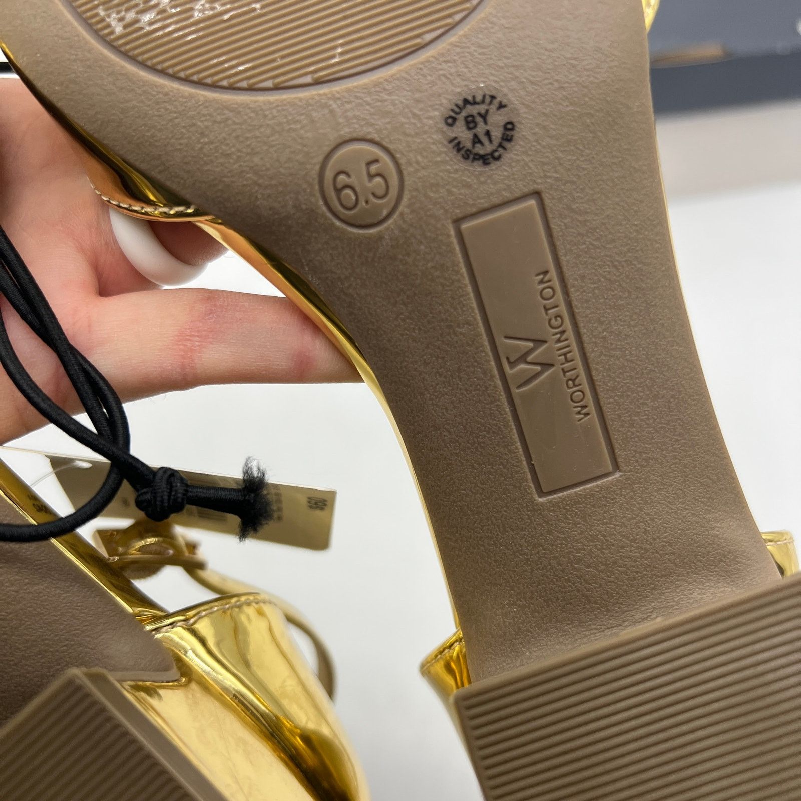 Other Worthington Womens Victoria Block Heel Pumps Gold Size 6.5M Size US 6.5 / IT 36.5 - 11 Thumbnail