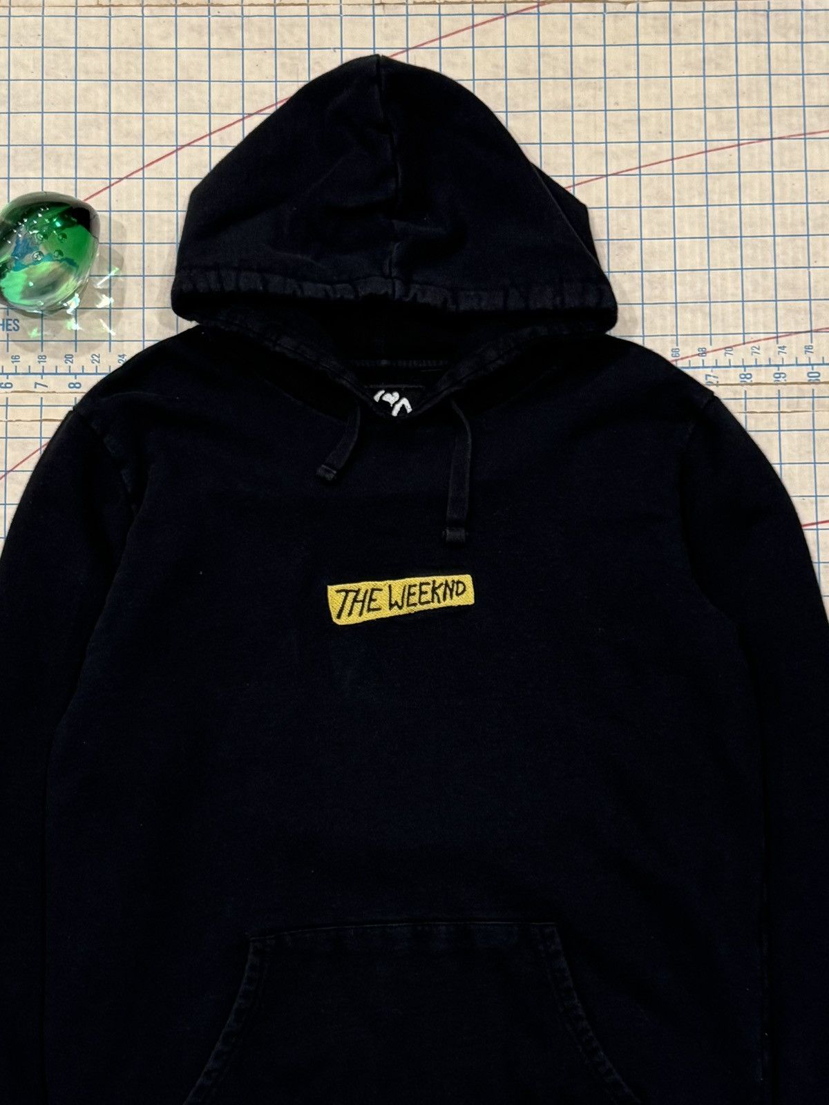 XO XO The Weeknd Pull Over Hoodie Big Back Graphic Large Size US L / EU 52-54 / 3 - 6 Thumbnail