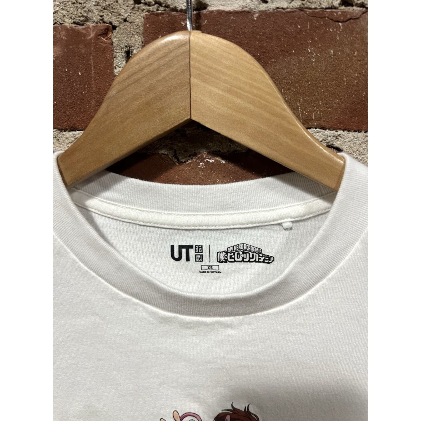 Uniqlo Uniqlo Mens White Short Sleeve Graphic Shirt XS Size US XS / EU 42 / 0 - 3 Thumbnail