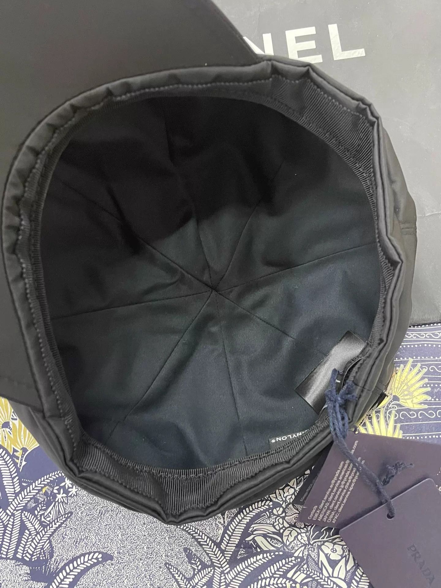 Prada Prada Black Nylon Reversible Newsboy Cap L 59cm Triangle Size ONE SIZE - 6 Thumbnail