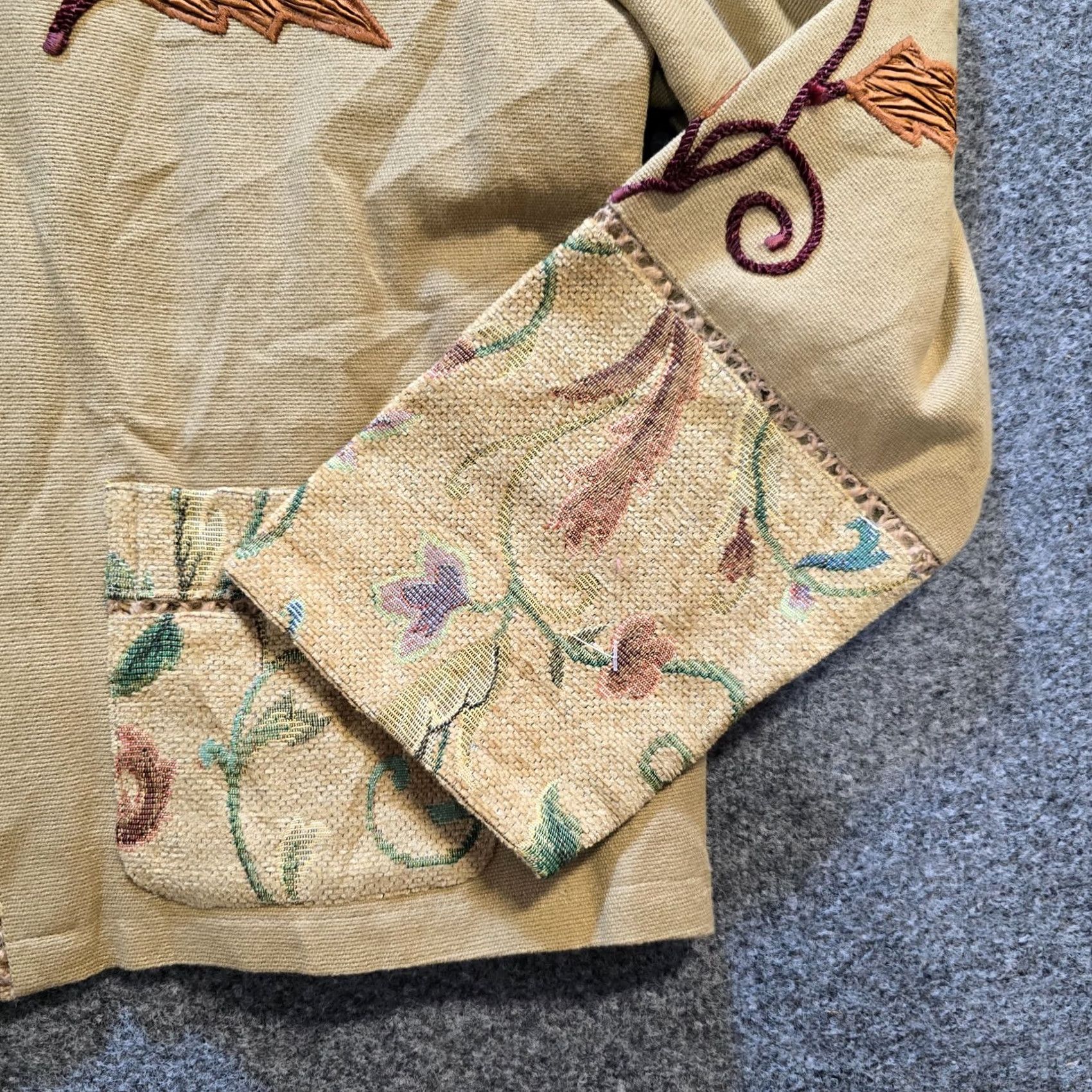 Vintage Parsley Sage Jacket Womens Size Large Beige Floral Toggle Front Boho Classic Jacket Size L / US 10 / IT 46 - 3 Thumbnail