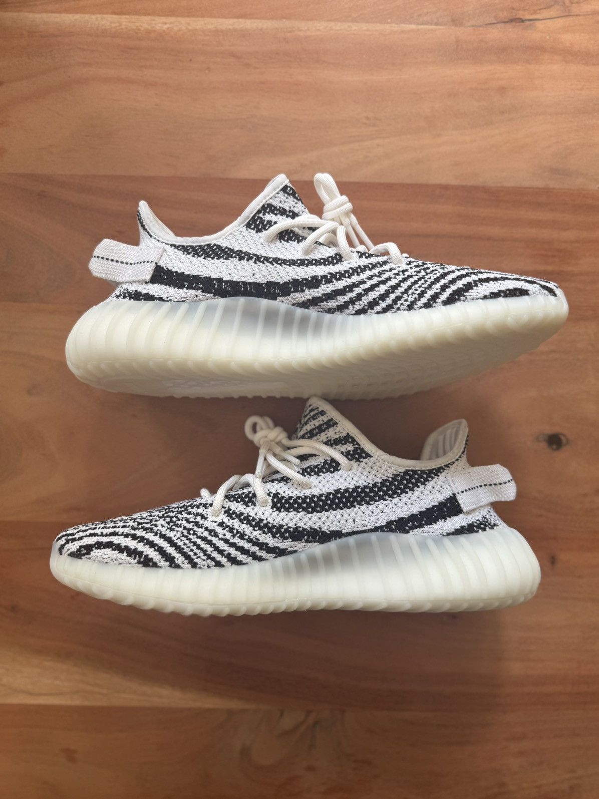 Adidas × Kanye West × Yeezy Adidas Yeezy Boost 350 V2 Zebra Size US 9 / EU 42 - 3 Thumbnail