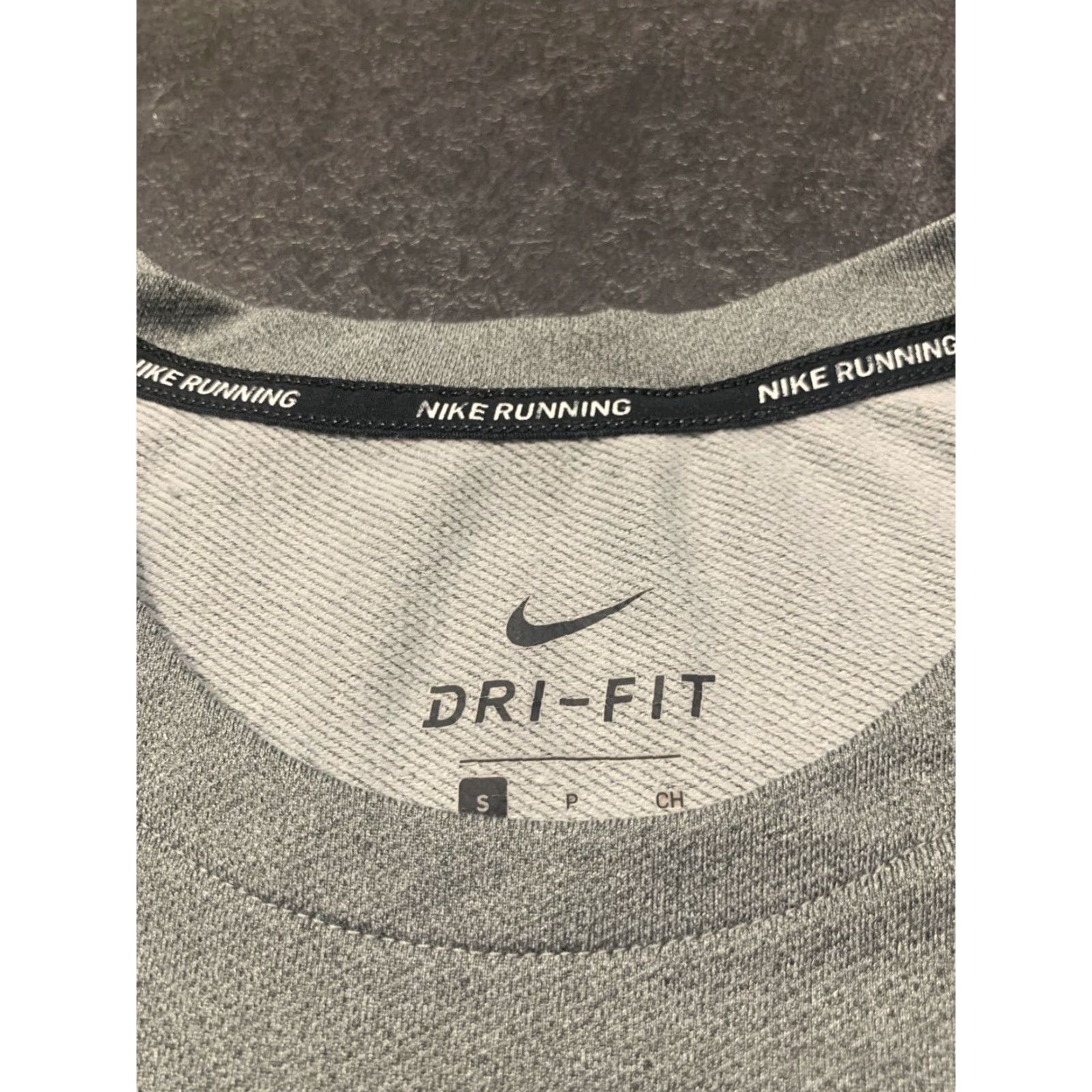 Nike Nike Dri-Fit Long Sleeve Performance Shirt Adult Large Gray Activewear Classic Mens Size US L / EU 52-54 / 3 - 4 Thumbnail